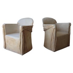 Stühle aus Gips und Glasfaser mit Drapierung