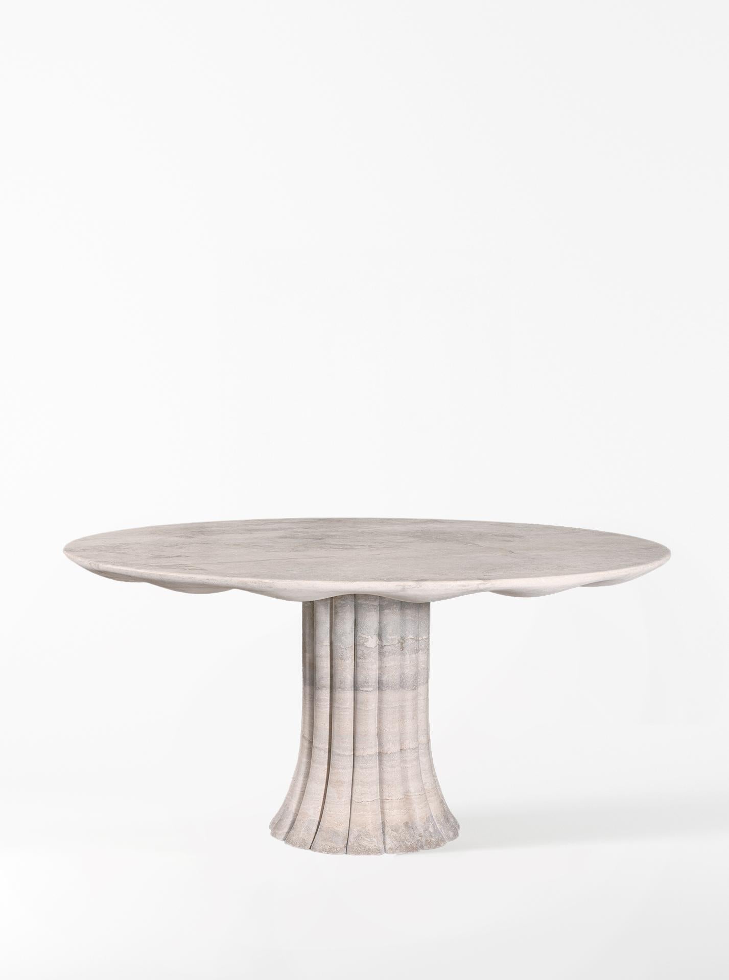 Drapierter Tisch aus Silber Traverte 63