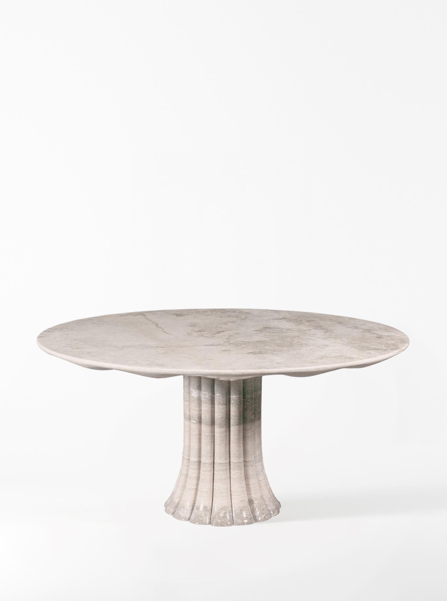 Drapierter Tisch aus Silber Traverte 63