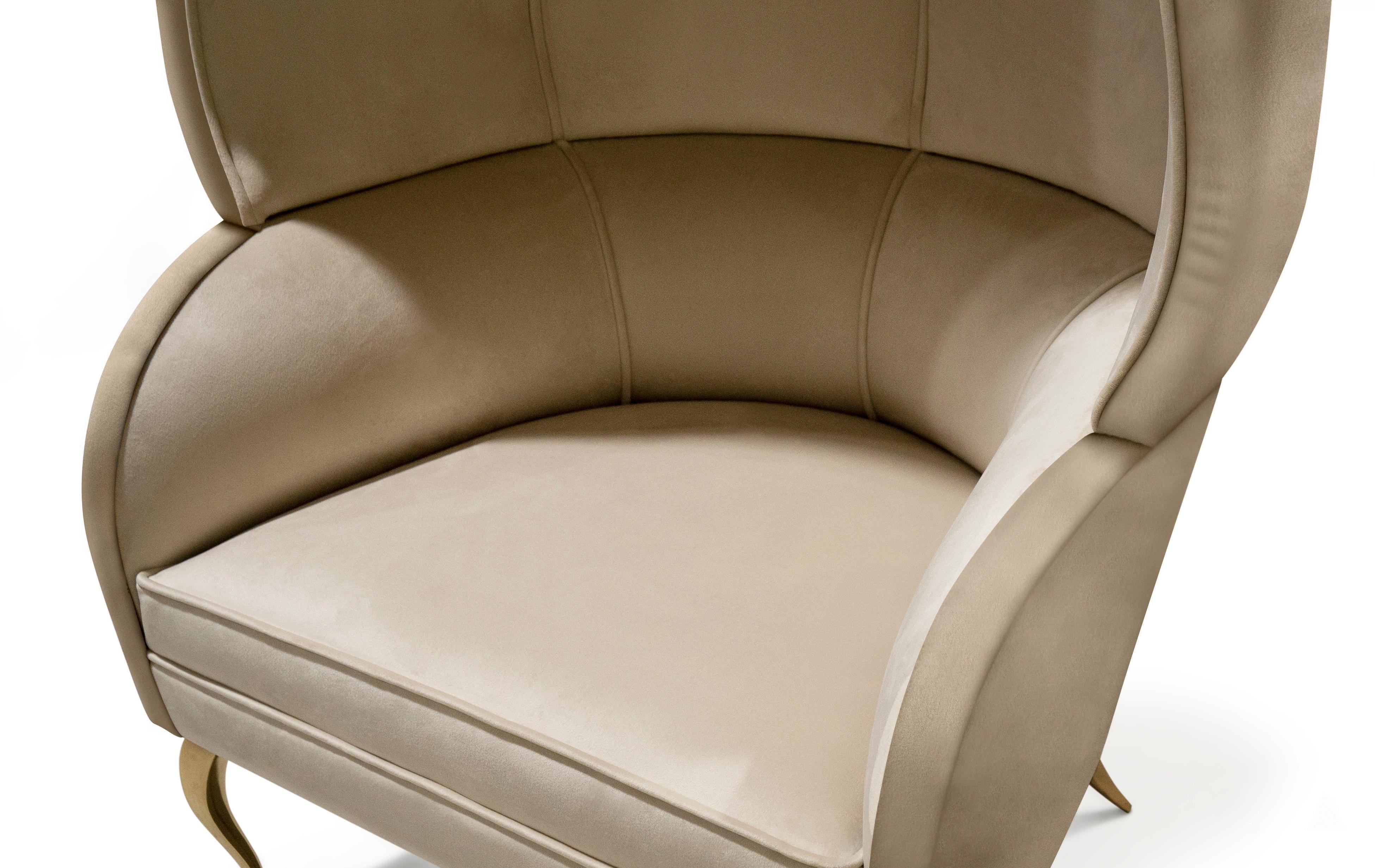 Fait main Chaise à dossier en tissu Drapesse en vente