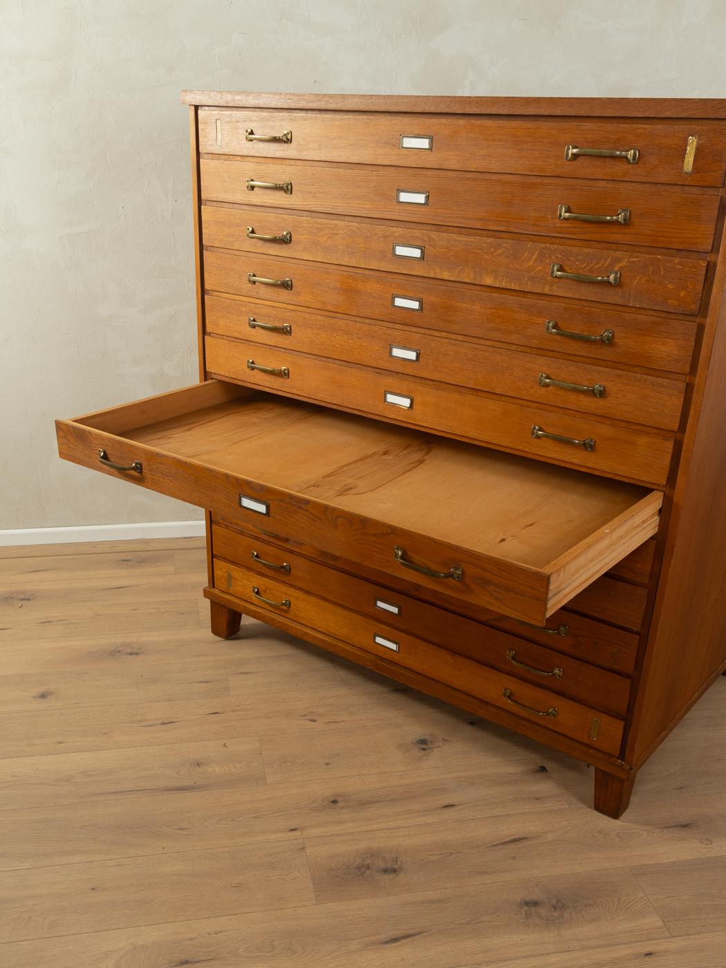 Drawer Plan Cabinet, 1950s In Good Condition For Sale In Neuss, NW