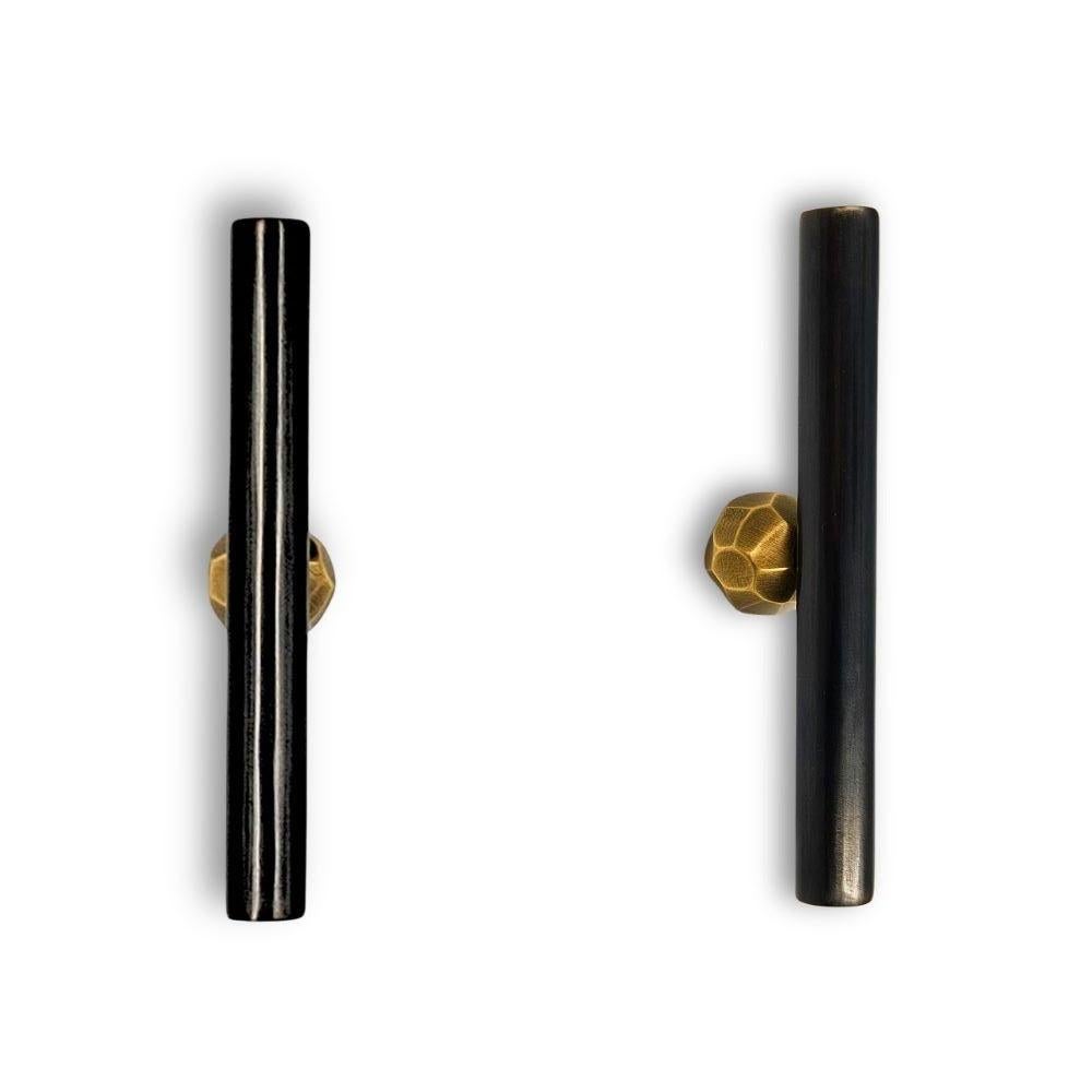 Tiretto in ottone canna di fucile con bottone martellato color oro  10 cm In condizioni Nuovo in vendita a Marrakech, MA