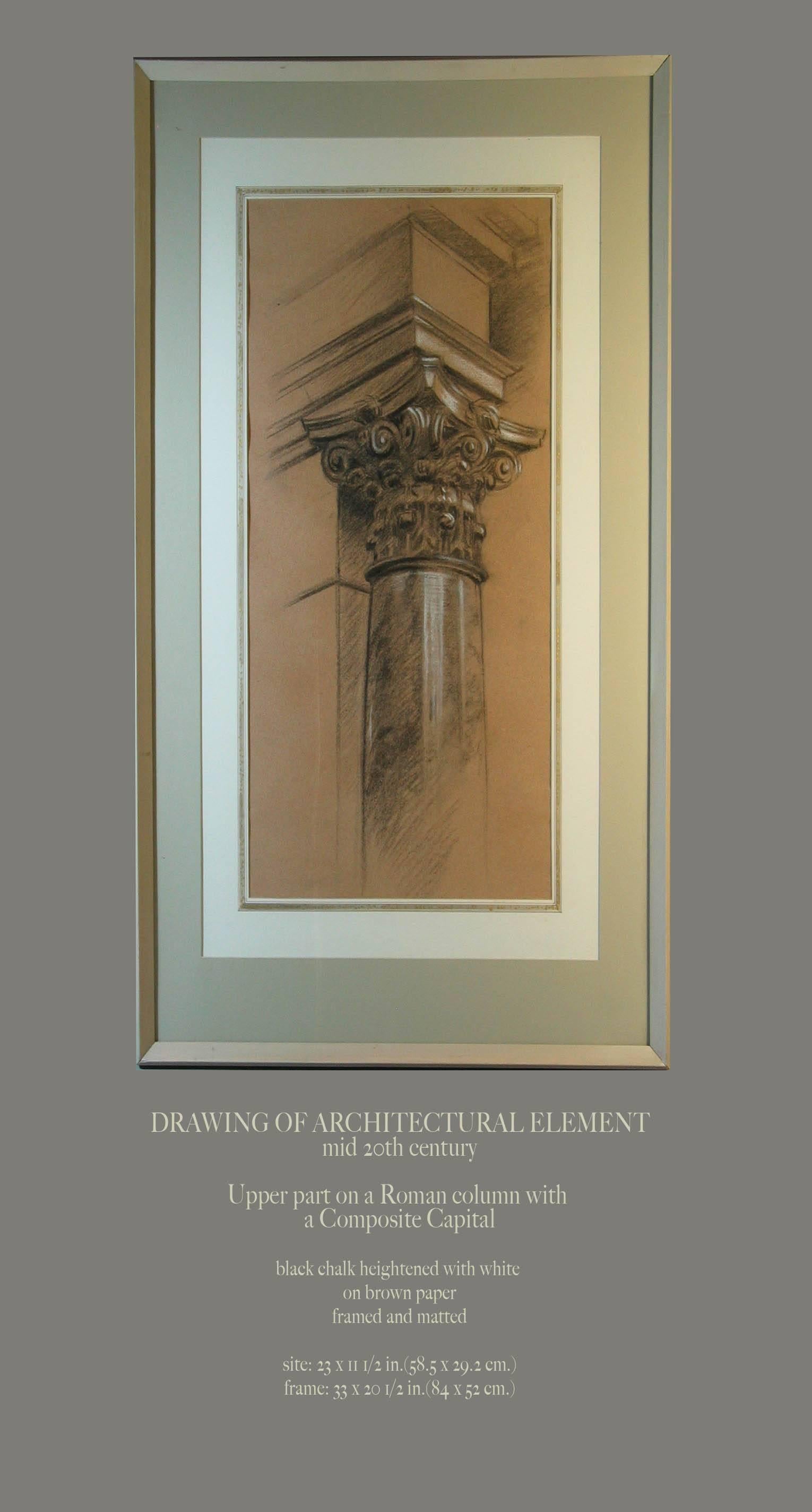 Zeichnung eines architektonischen Elements, Mitte des 20. Jahrhunderts, oberer Teil einer römischen Säule mit einem Kompositkapitell. Schwarze Kreide mit Weißhöhung auf braunem Papier, gerahmt und paspeliert, handgezeichnet.
Die Größe beträgt