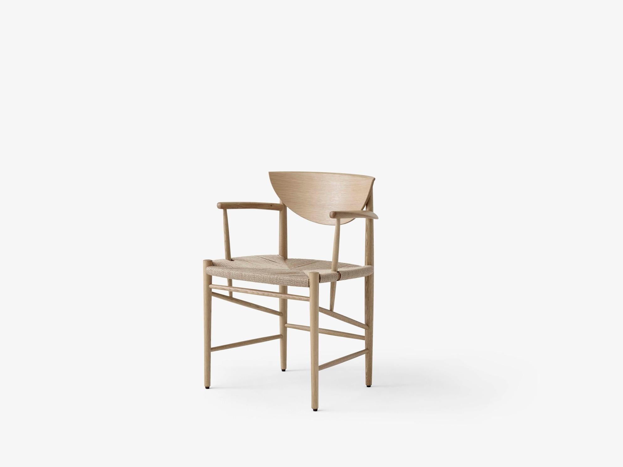 Silla con reposabrazos Drawn HM4 , roble aceitado by Hvidt & Mølgaard for and Tradition Escandinavo moderno en venta