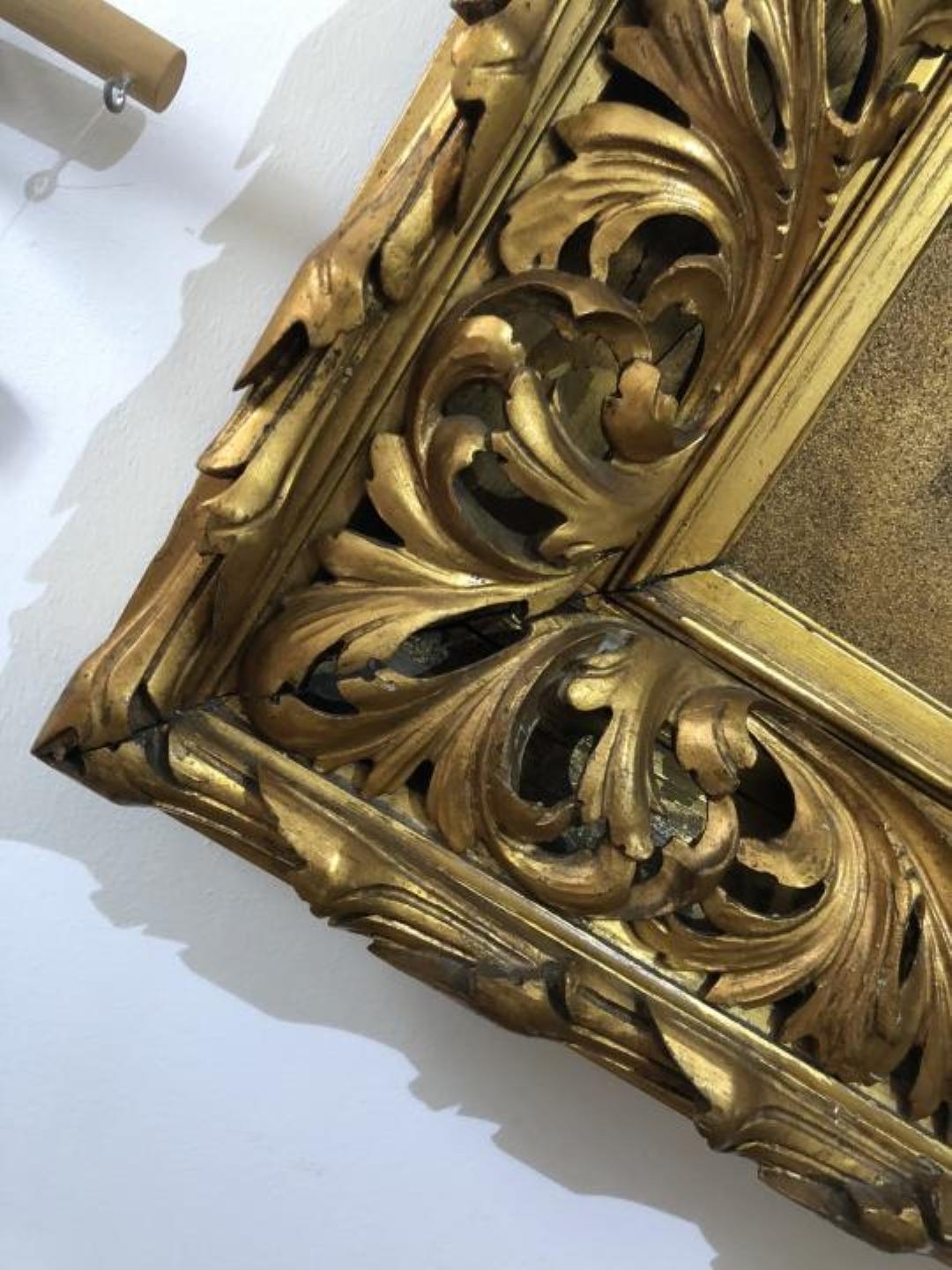 Italian Dreamlike Original Baroque Florentine Mirror with Leaf Carved Frame For Sale
