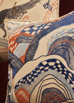 Coussin brodé bleu Dreamscape Small, Viya By Vikram Goyal