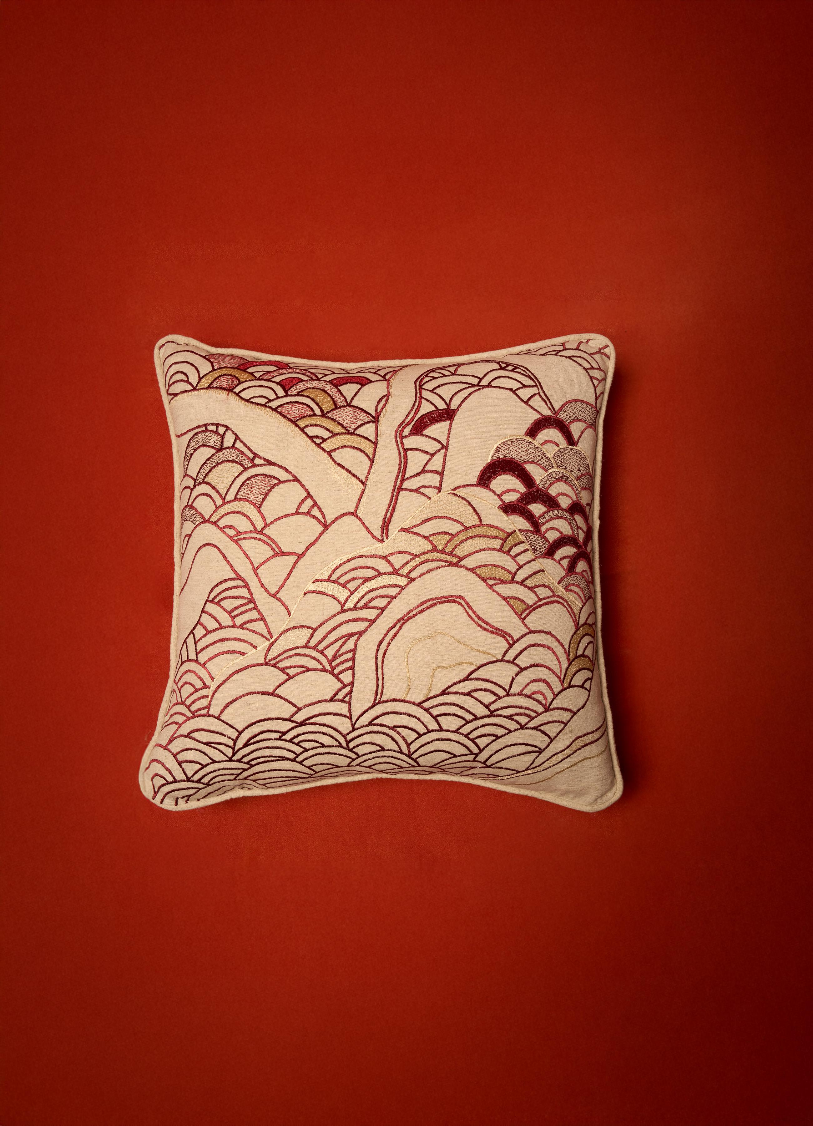 XXI secolo e contemporaneo Cuscino Dreamscape rosso ricamato A Small, Viya By Vikram Goyal in vendita
