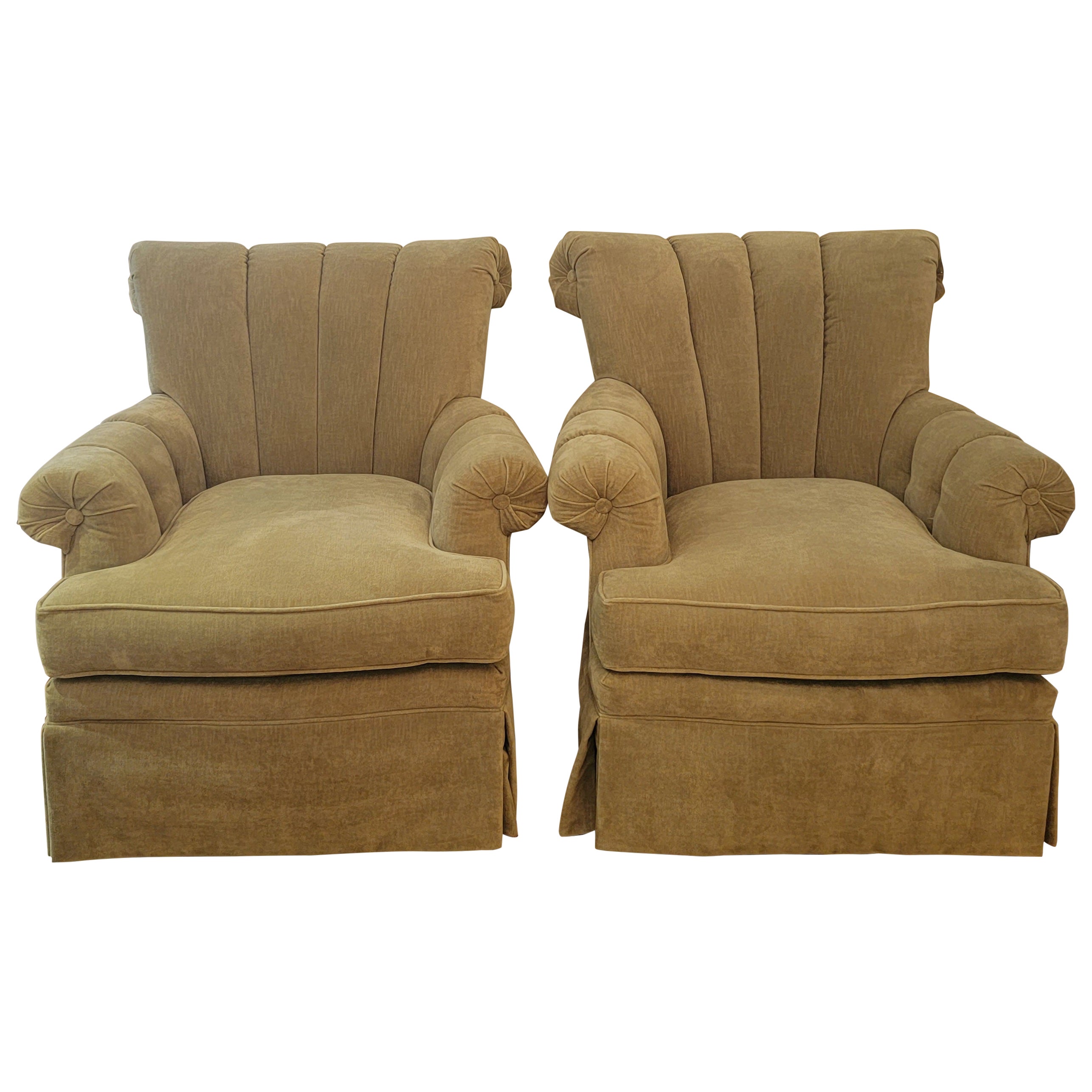 Pareja de ensueño de sillones tapizados en terciopelo verde celadón en venta