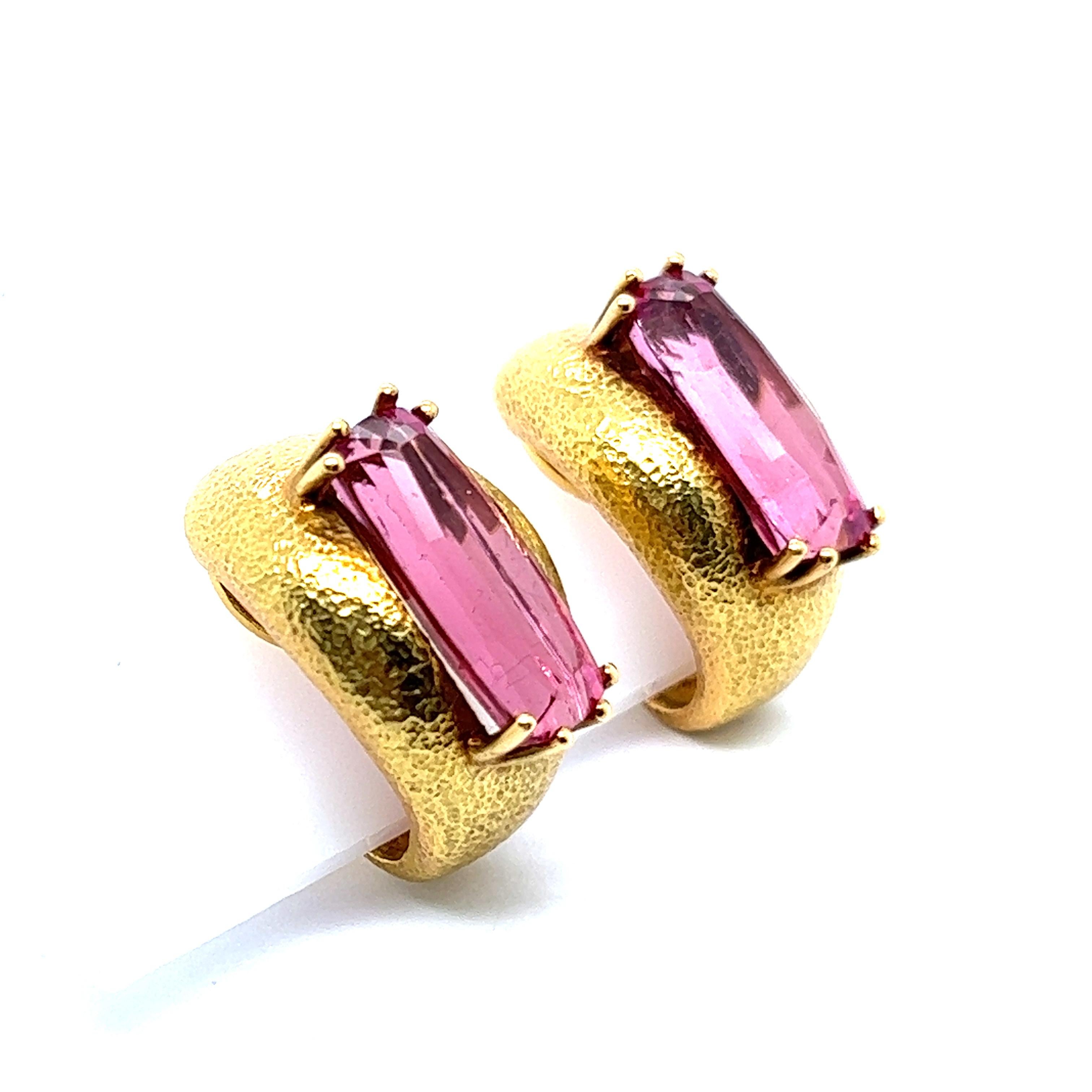 Dreamy Tourmaline Earclips in 18k Yellow Gold For Sale 3