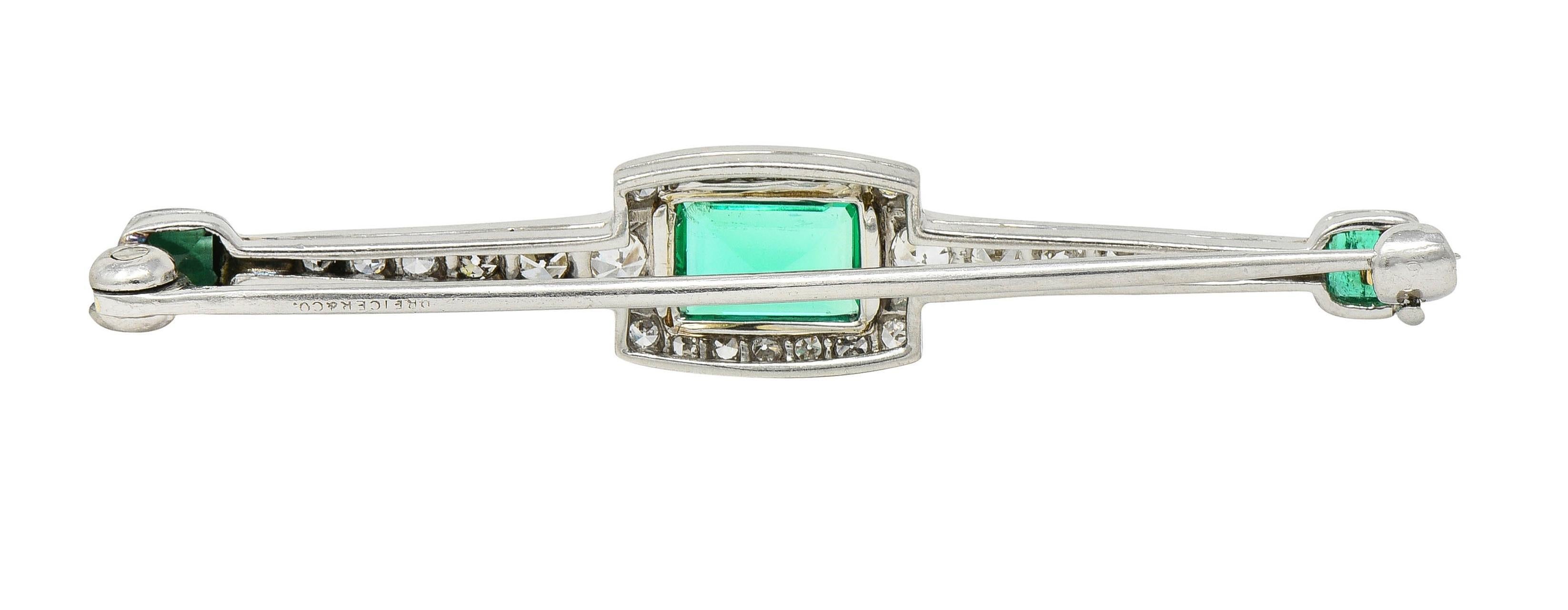 Dreicer & Co. Art Deco 1.49 CTW Emerald Diamond Platinum Antique Bar Brooch In Excellent Condition In Philadelphia, PA