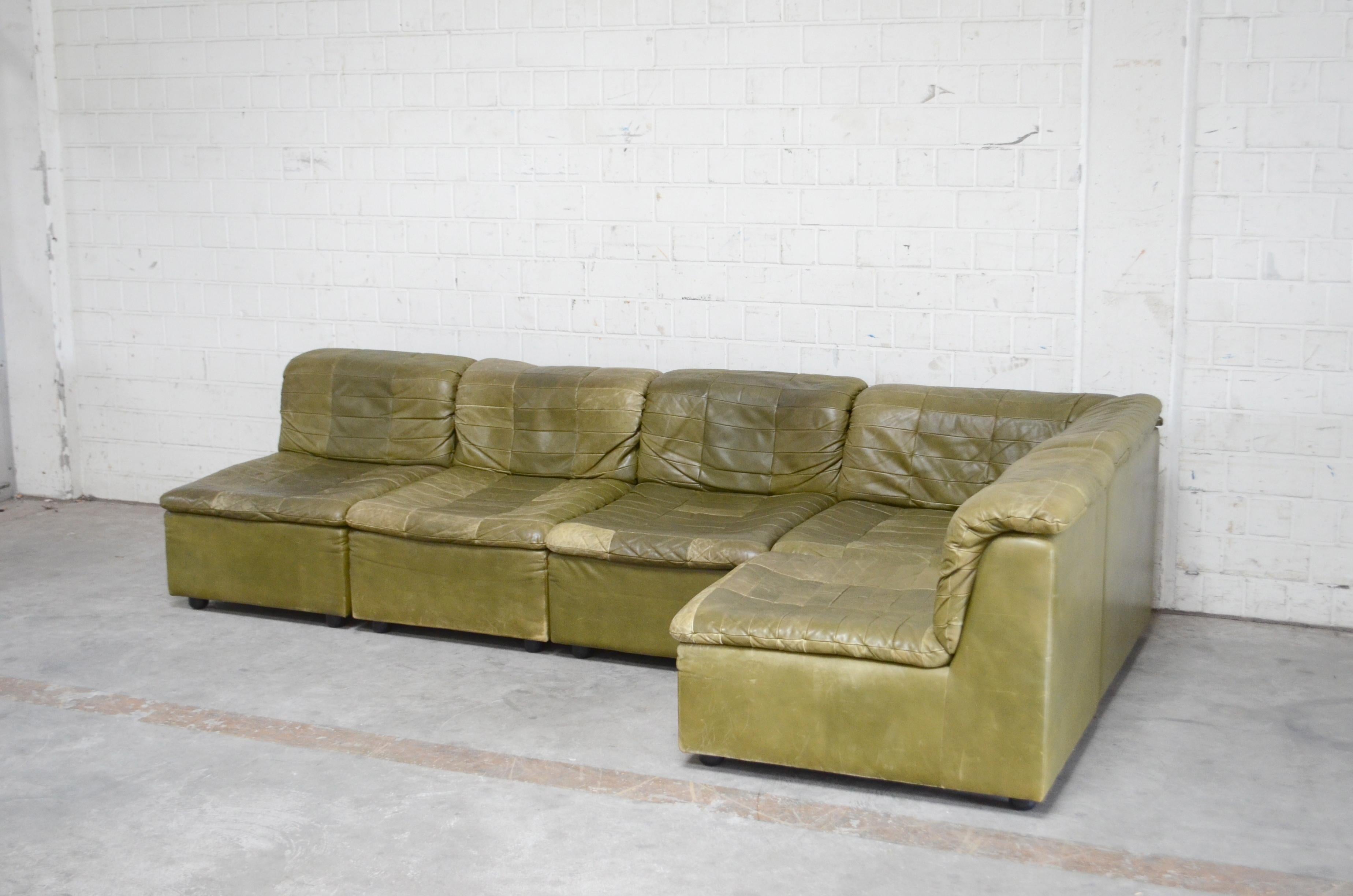 Dreipunkt International Leder Patchwork Sofa Modul Olivgrün (Moderne der Mitte des Jahrhunderts)