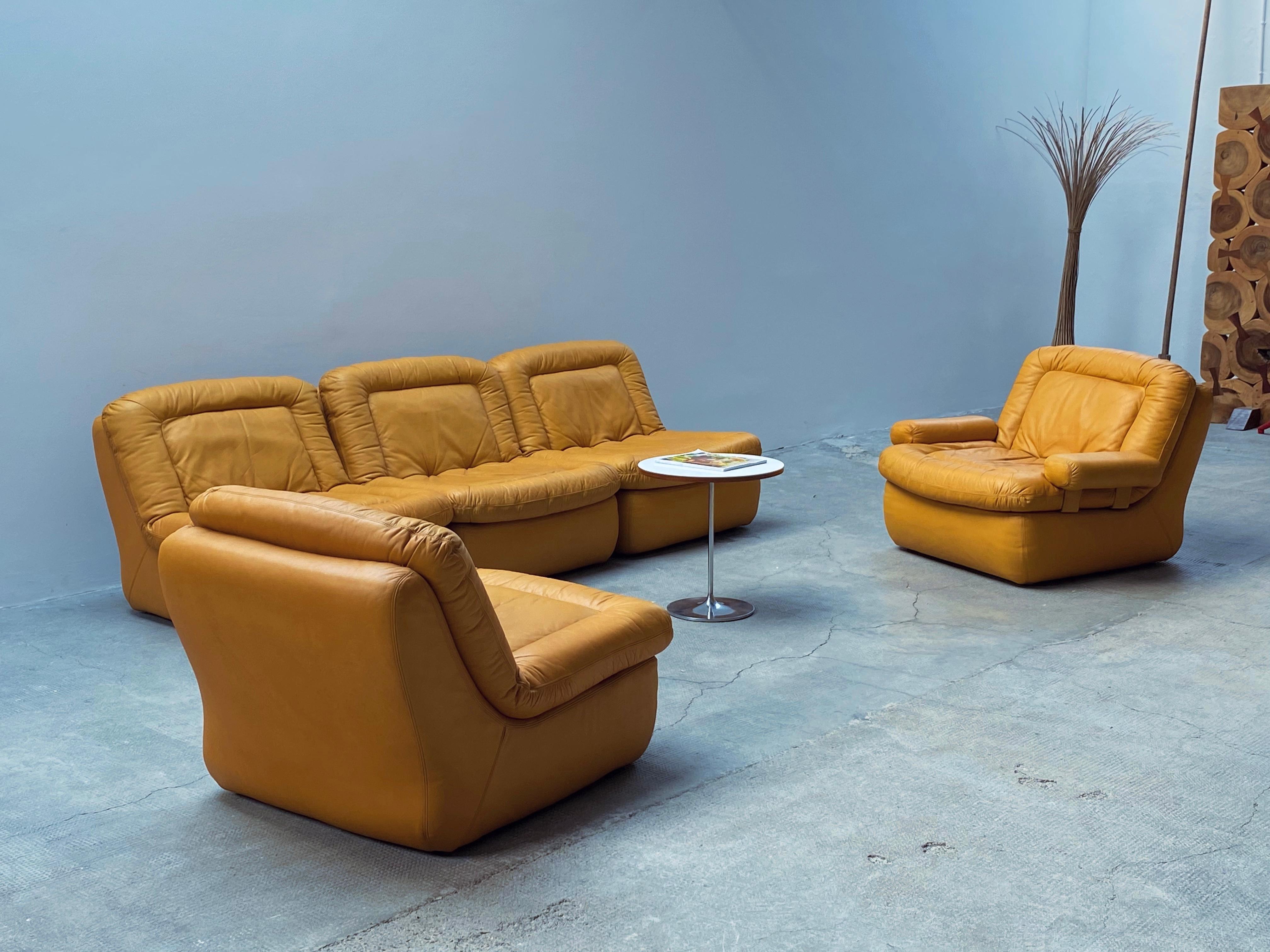 Dreipunkt Modular Lounge Sessel Sofa Sitzgruppe Leder gelb, Deutschland 1970 en vente 4