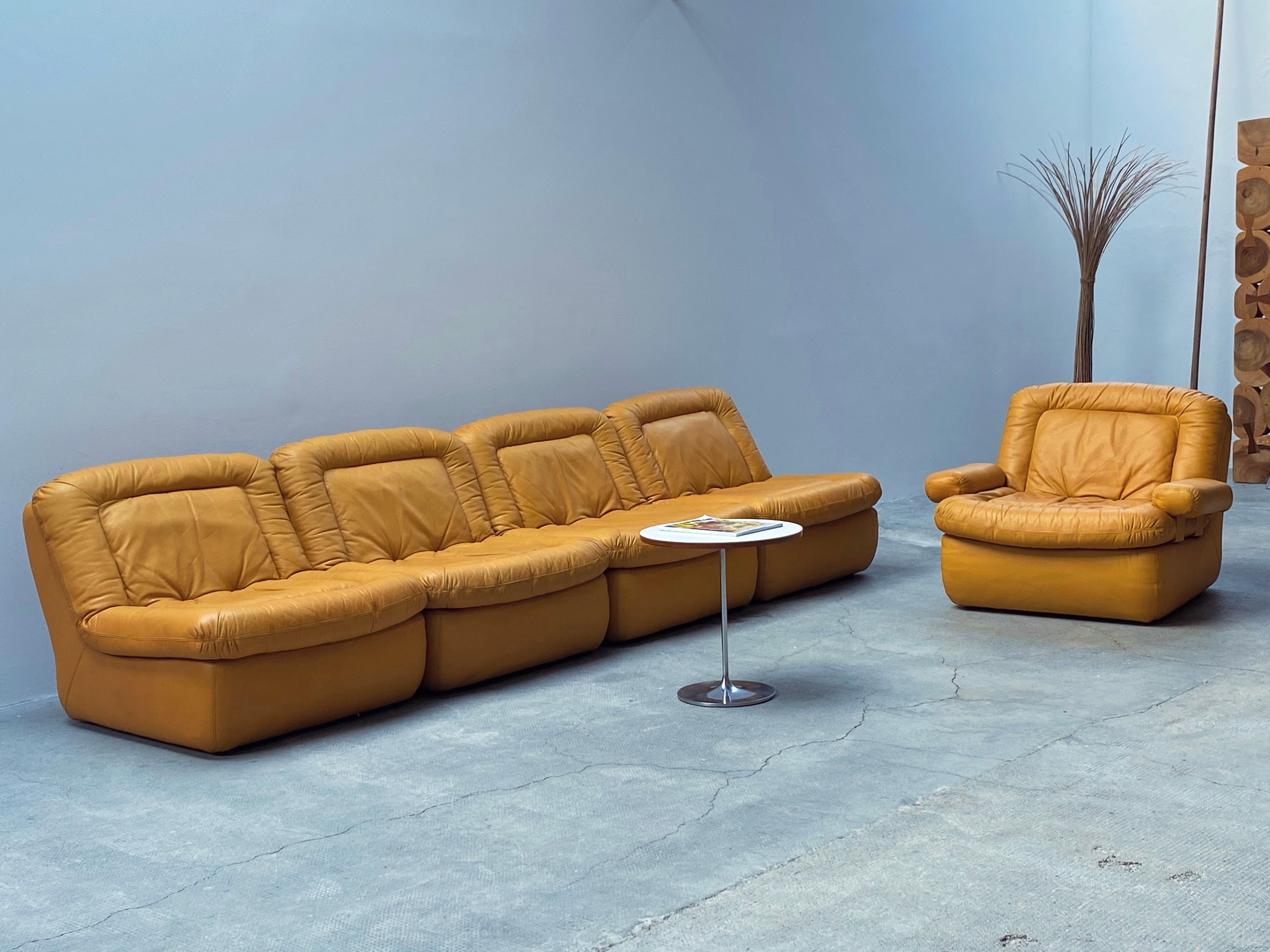 Dreipunkt Modular Lounge Sessel Sofa Sitzgruppe Leder gelb, Deutschland 1970 en vente 5
