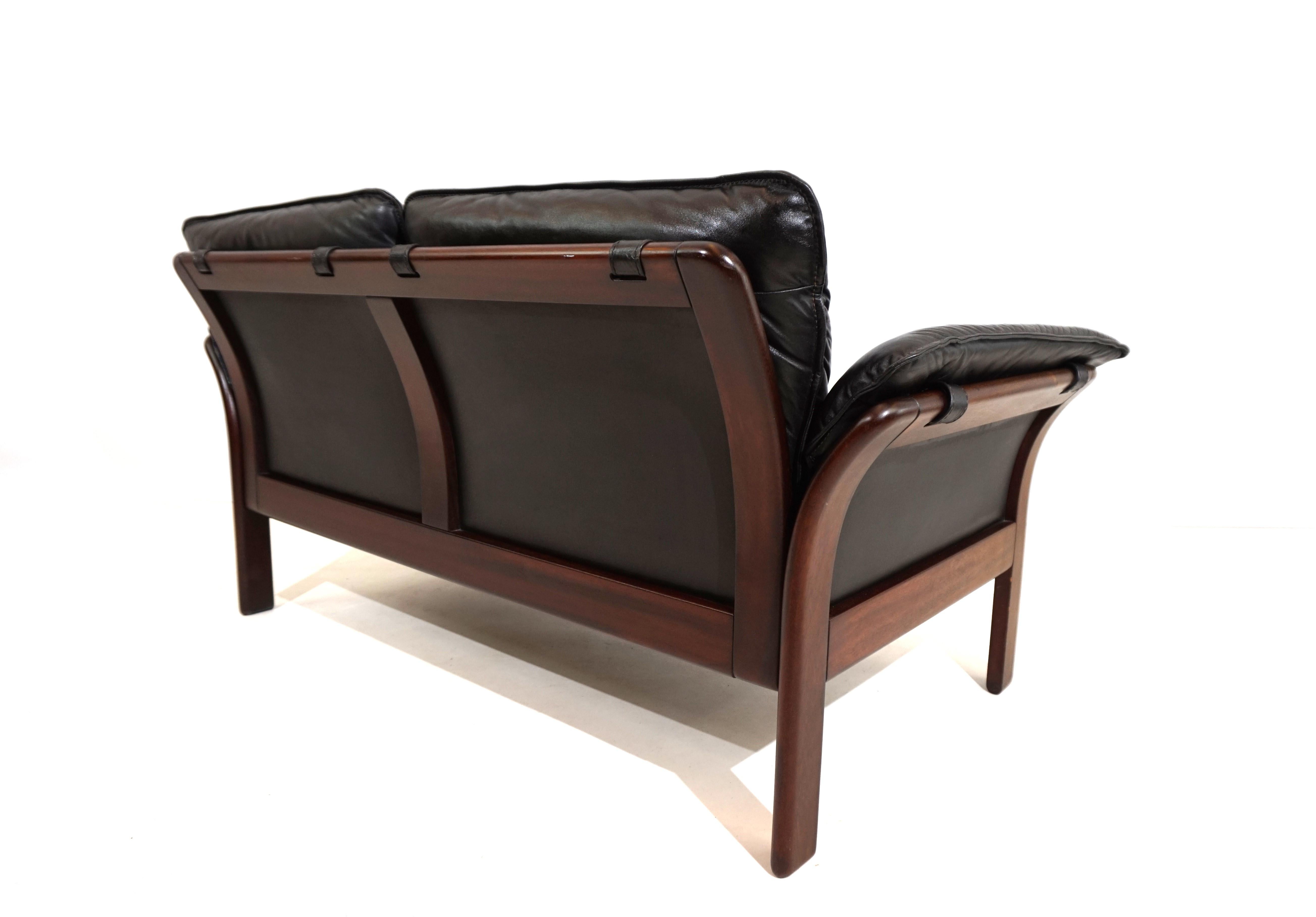 Dreipunkt Scala 2 seater leather sofa 8