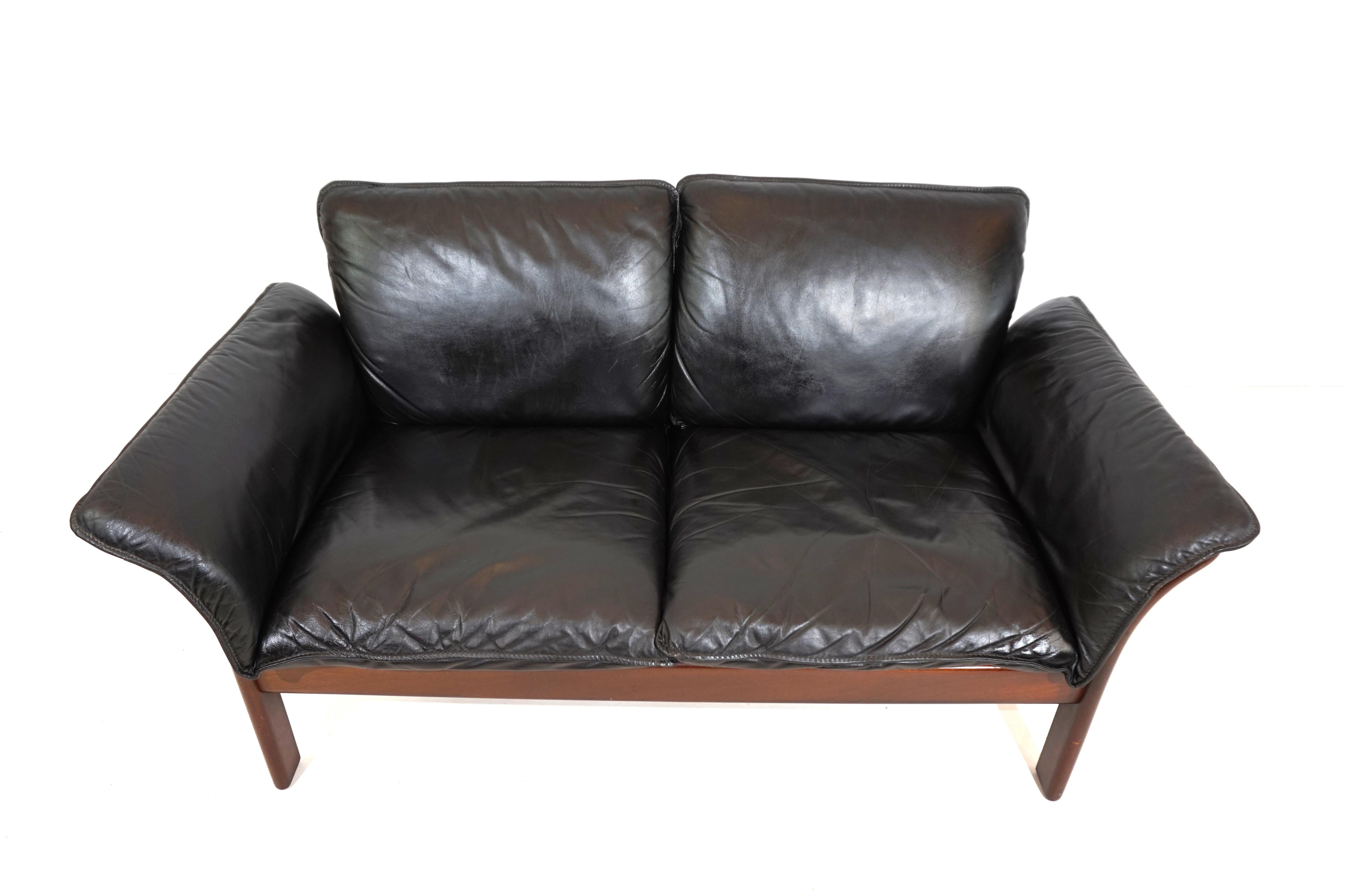 Dreipunkt Scala 2 seater leather sofa 1