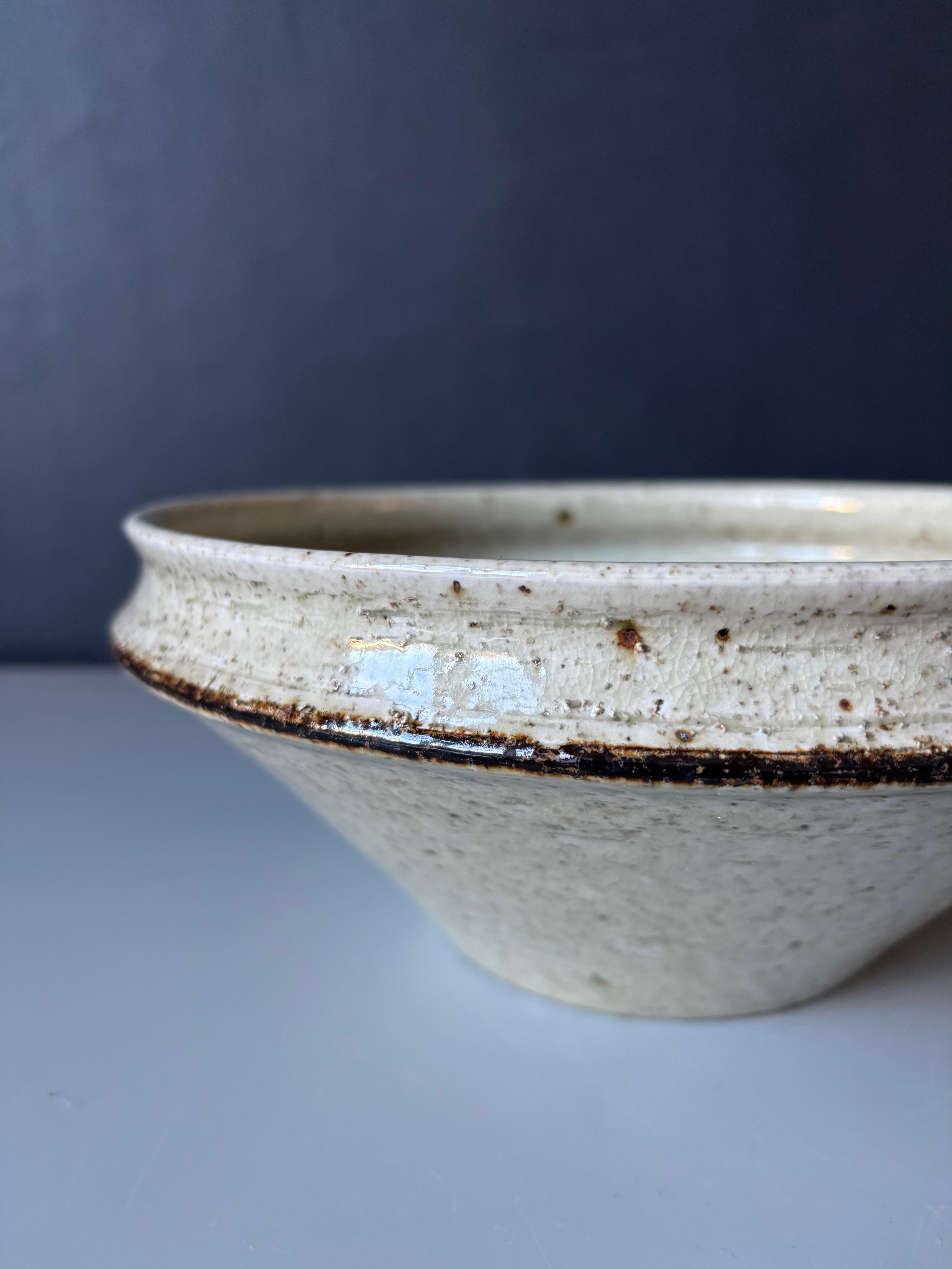 Ceramica Drejargruppen per Rörstrand Ciotola modernista in gres grigio, Svezia in vendita