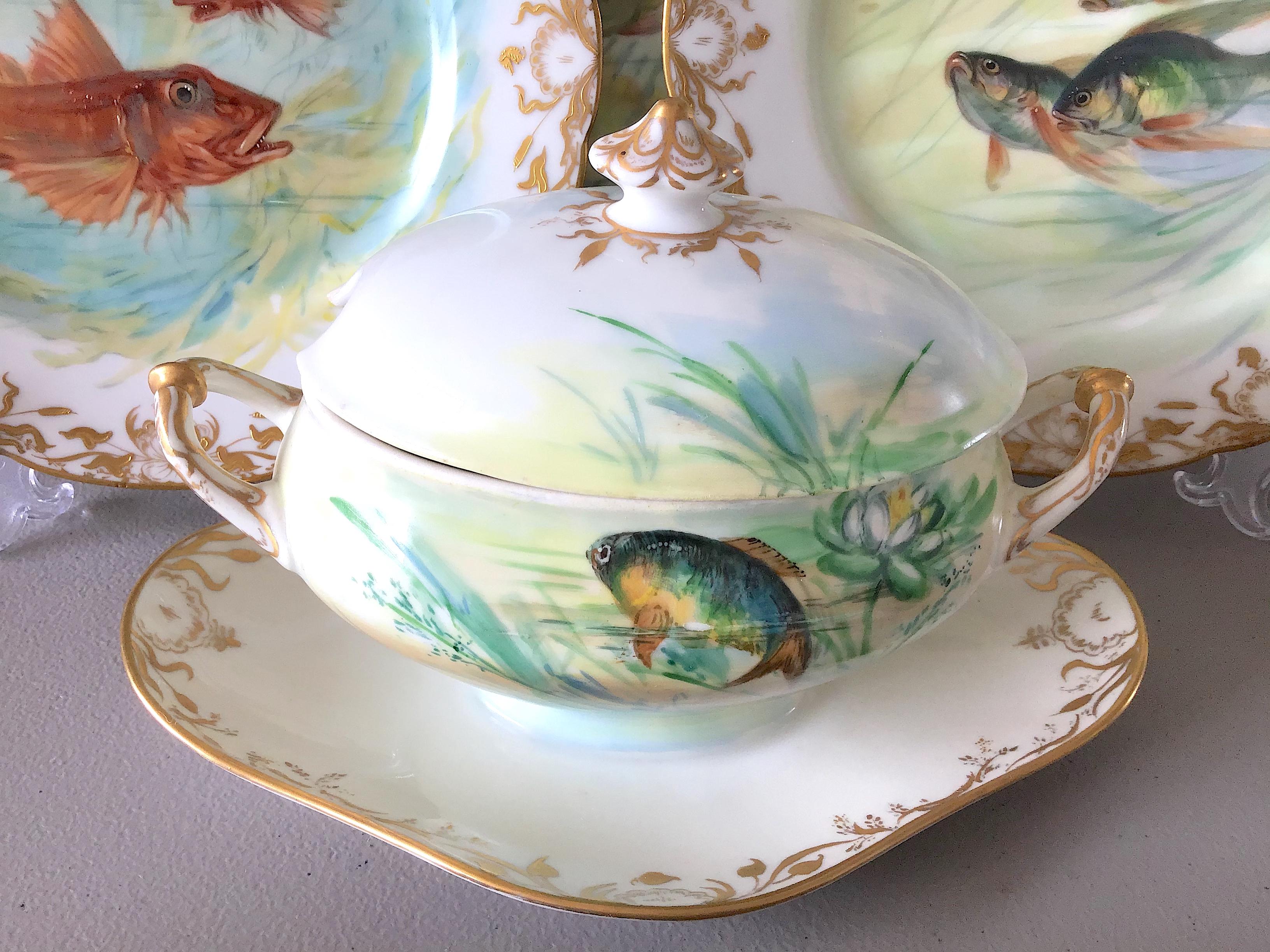 Dresden Ambrosius Lamm Dinner Fish Set Service for 14 Hand Painted, Ca 1930 In Good Condition For Sale In Austin, TX
