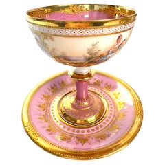 Tasse et soucoupe à pied « Dresden Ambrosius Lamm » rose, antique