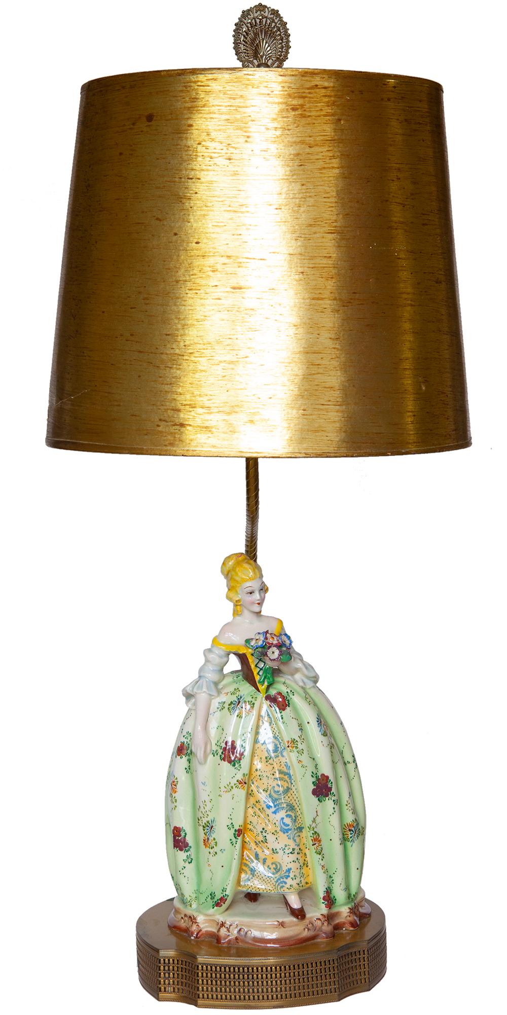Lampes en céramique de Dresde Paire d'amoureux figuratifs en vente 5