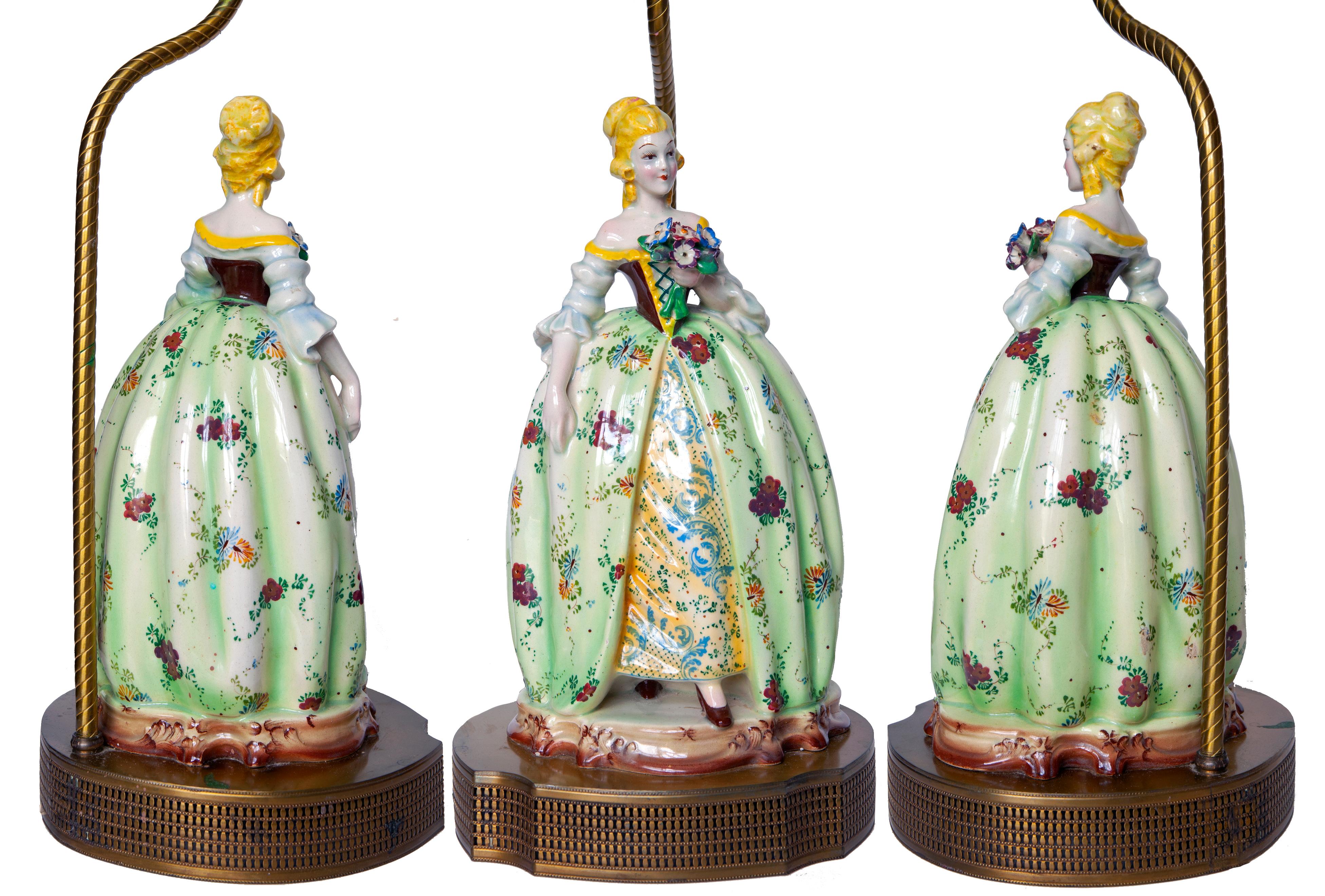 Lampes en céramique de Dresde Paire d'amoureux figuratifs en vente 7