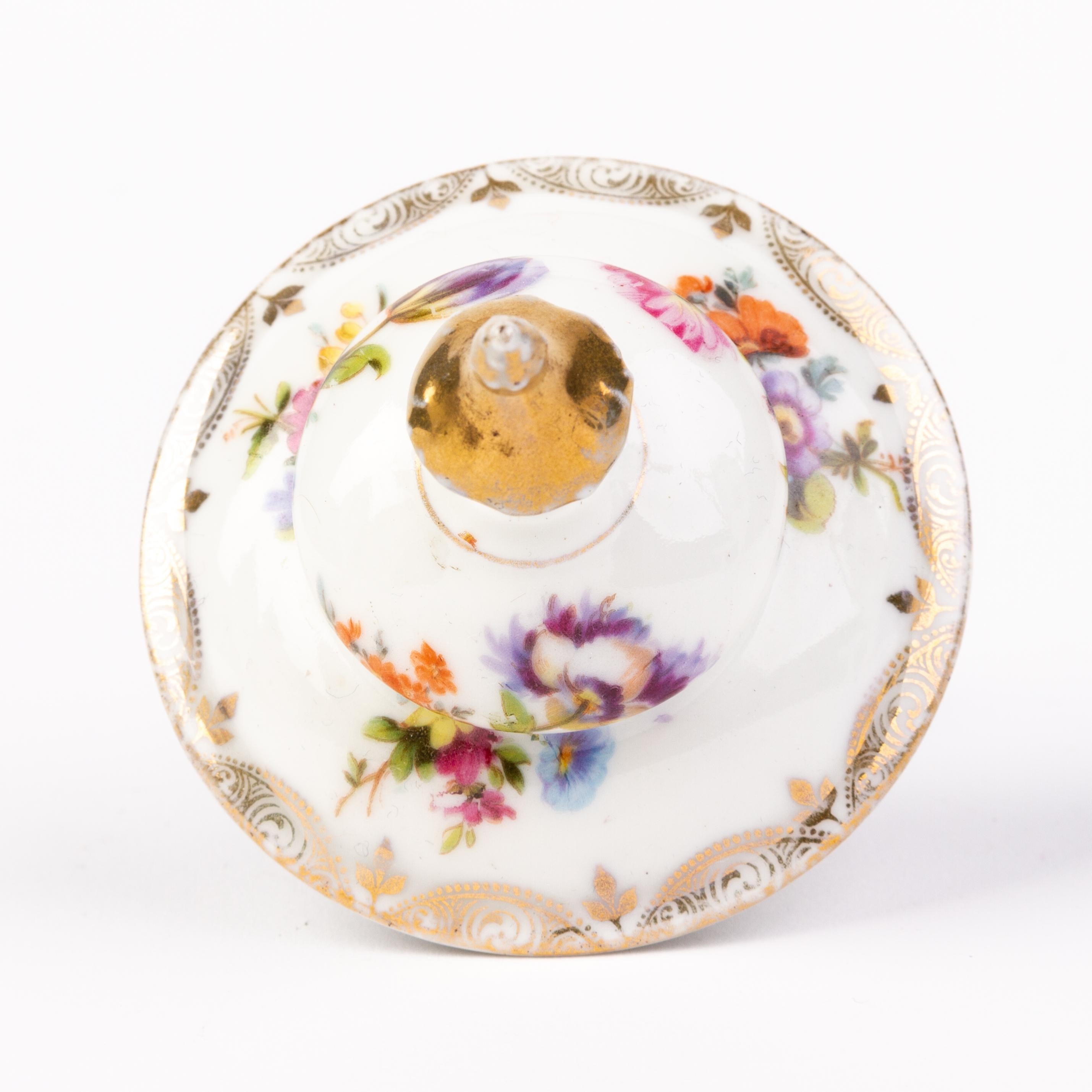 Dresden Fine German Gilt Porcelain Lidded Floral Vase 1