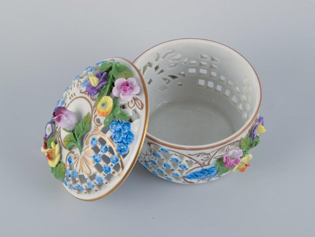 Dresden, Germany, openwork porcelain jar with flowers in relief.  For Sale 3