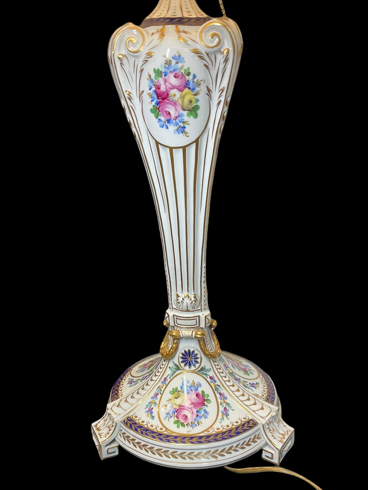 Dresden Hand Painted Porcelain Table Lamp 1