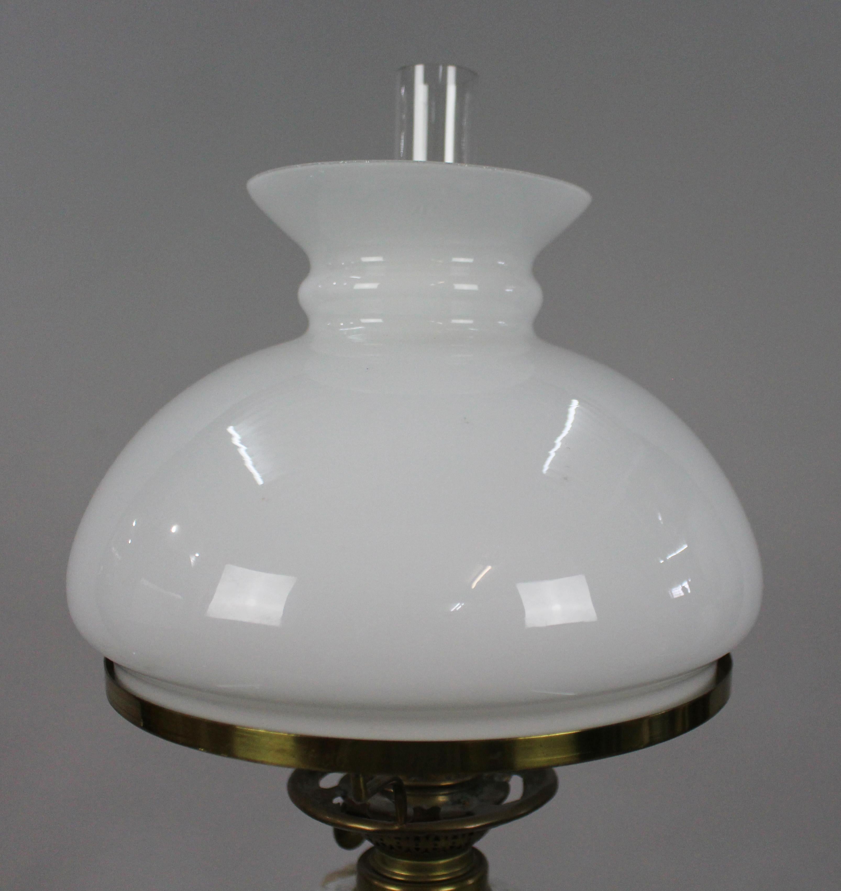 Dresden Porcelain Öllampe mit Putten, um 1890 im Angebot 7