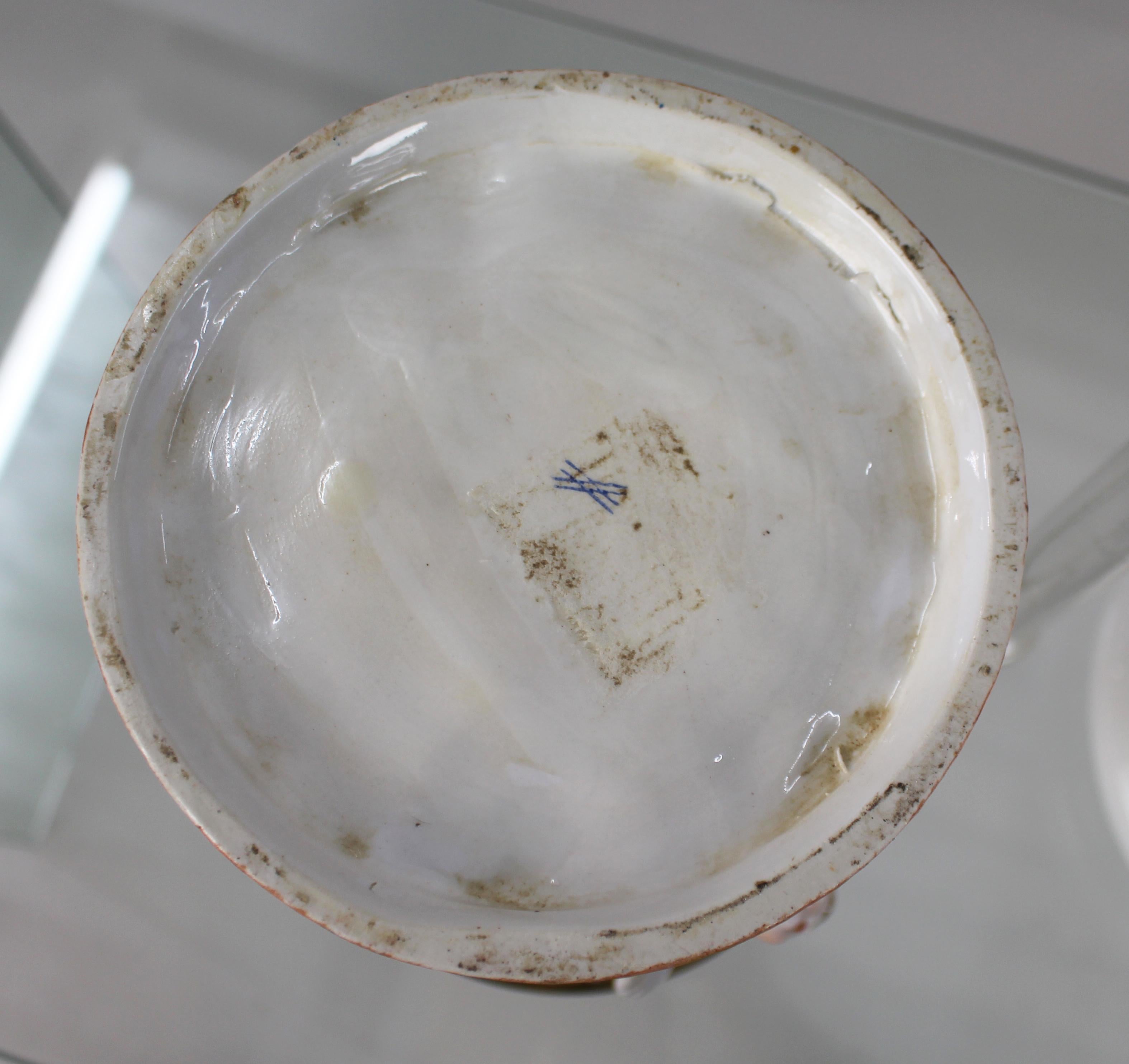 Dresden Porcelain Öllampe mit Putten, um 1890 im Angebot 14