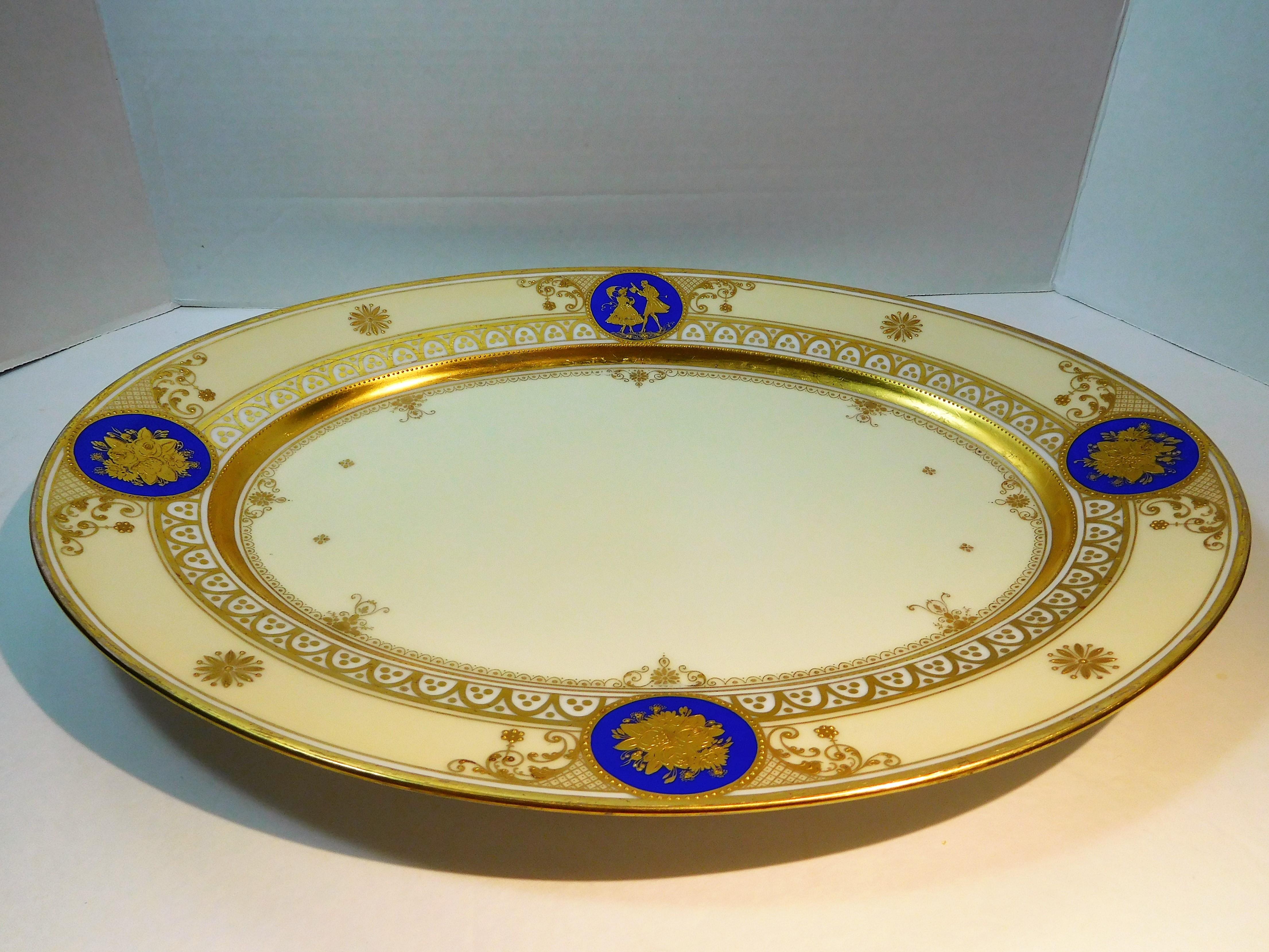 Dresden Porcelain Platter with Gold Incrustation by Ambrosius Lamm, circa 1900 3