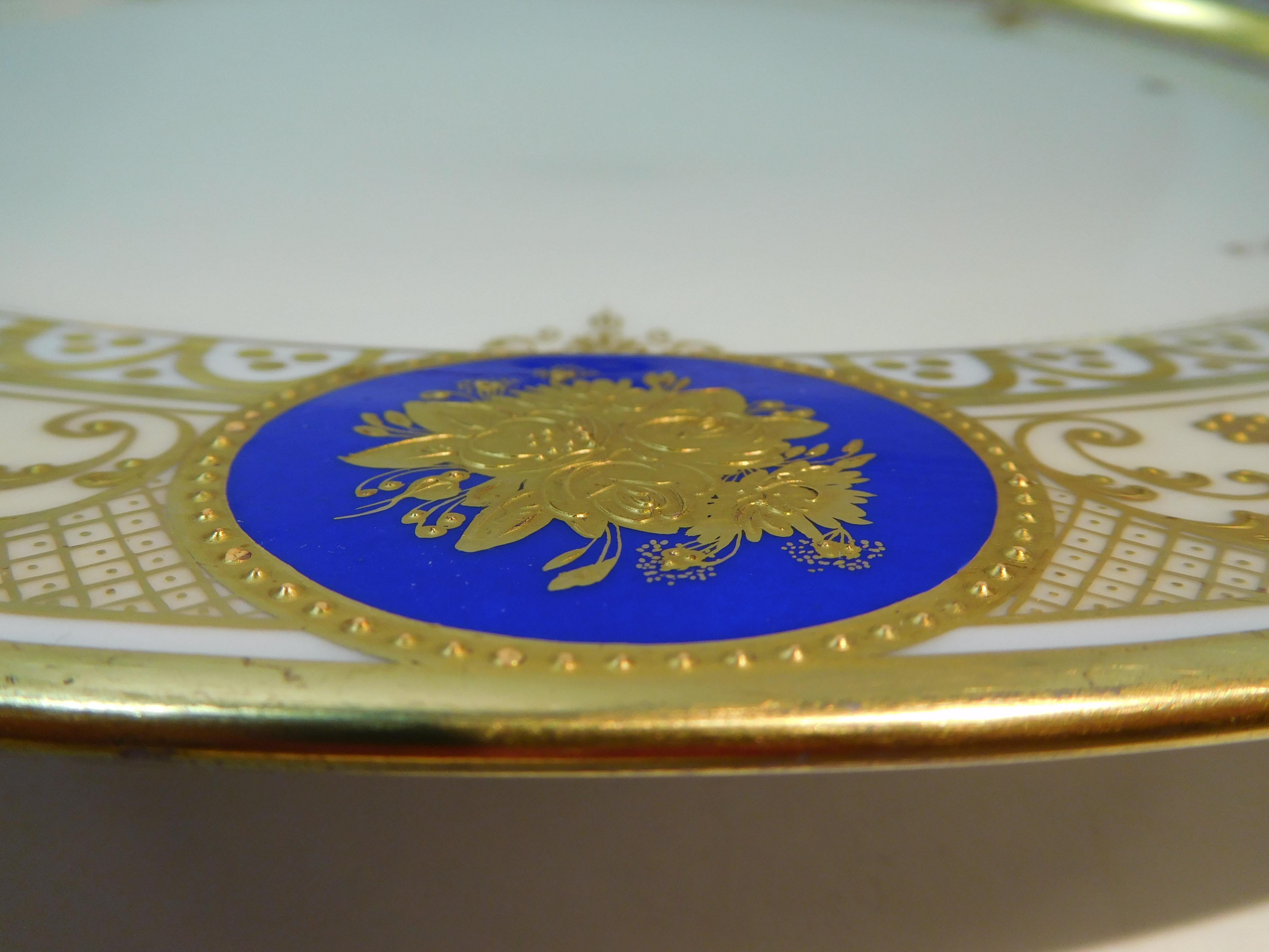 Dresden Porcelain Platter with Gold Incrustation by Ambrosius Lamm, circa 1900 4