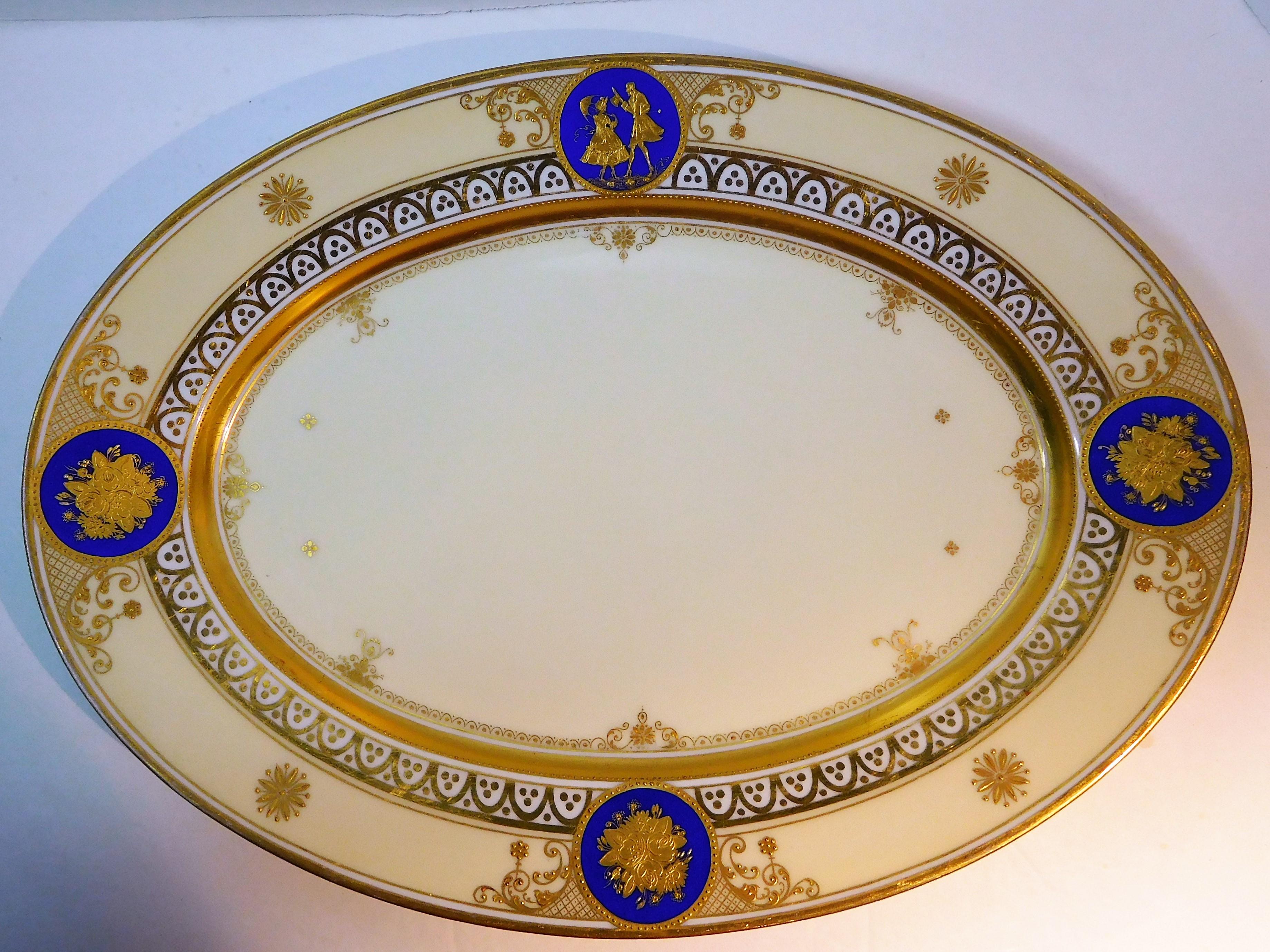 German Dresden Porcelain Platter with Gold Incrustation by Ambrosius Lamm, circa 1900