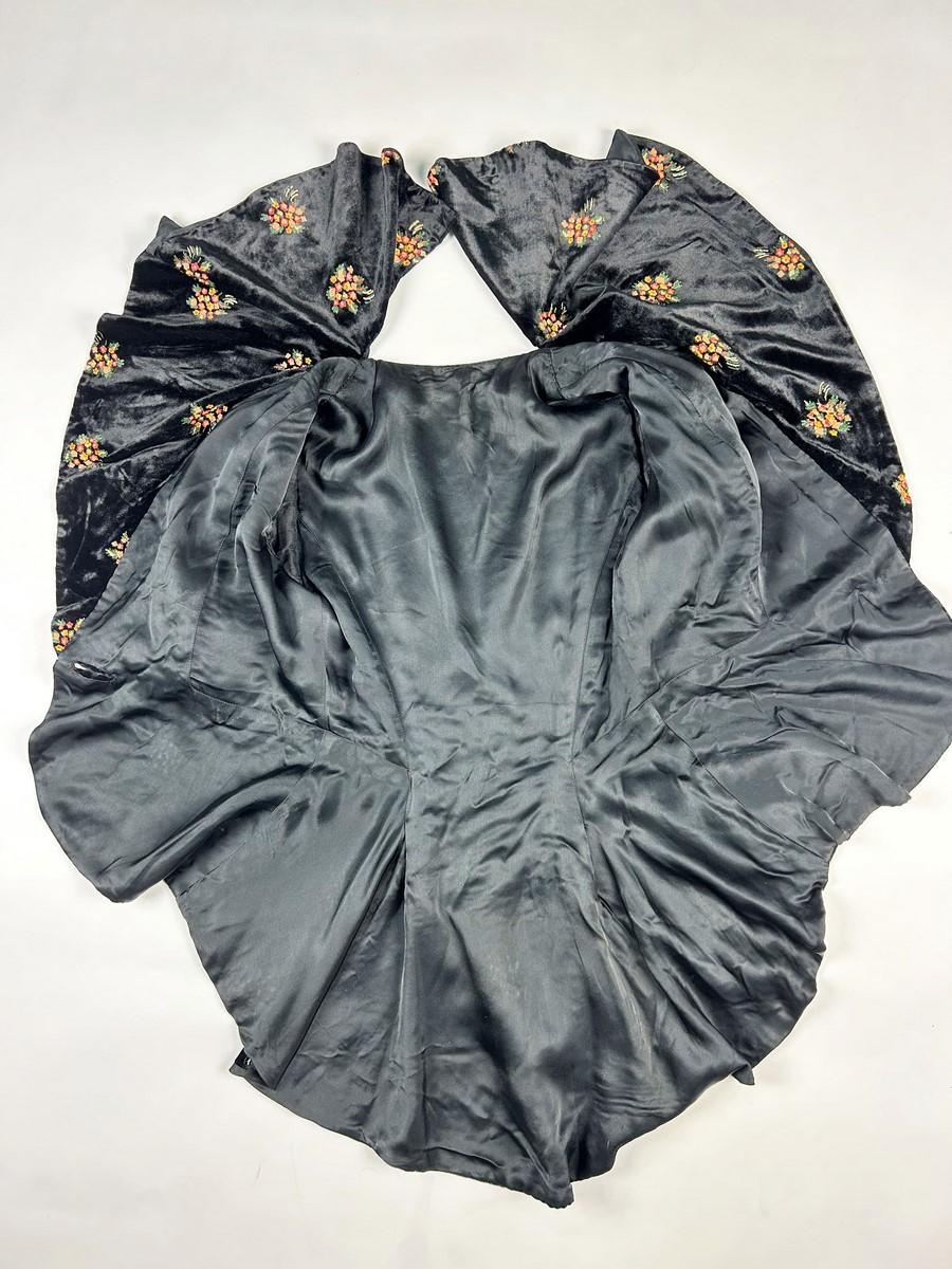 Dress and bolero in painted silk black velvet  - France Circa 1940 For Sale 11