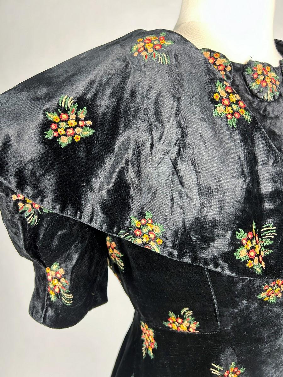 Dress and bolero in painted silk black velvet  - France Circa 1940 For Sale 2