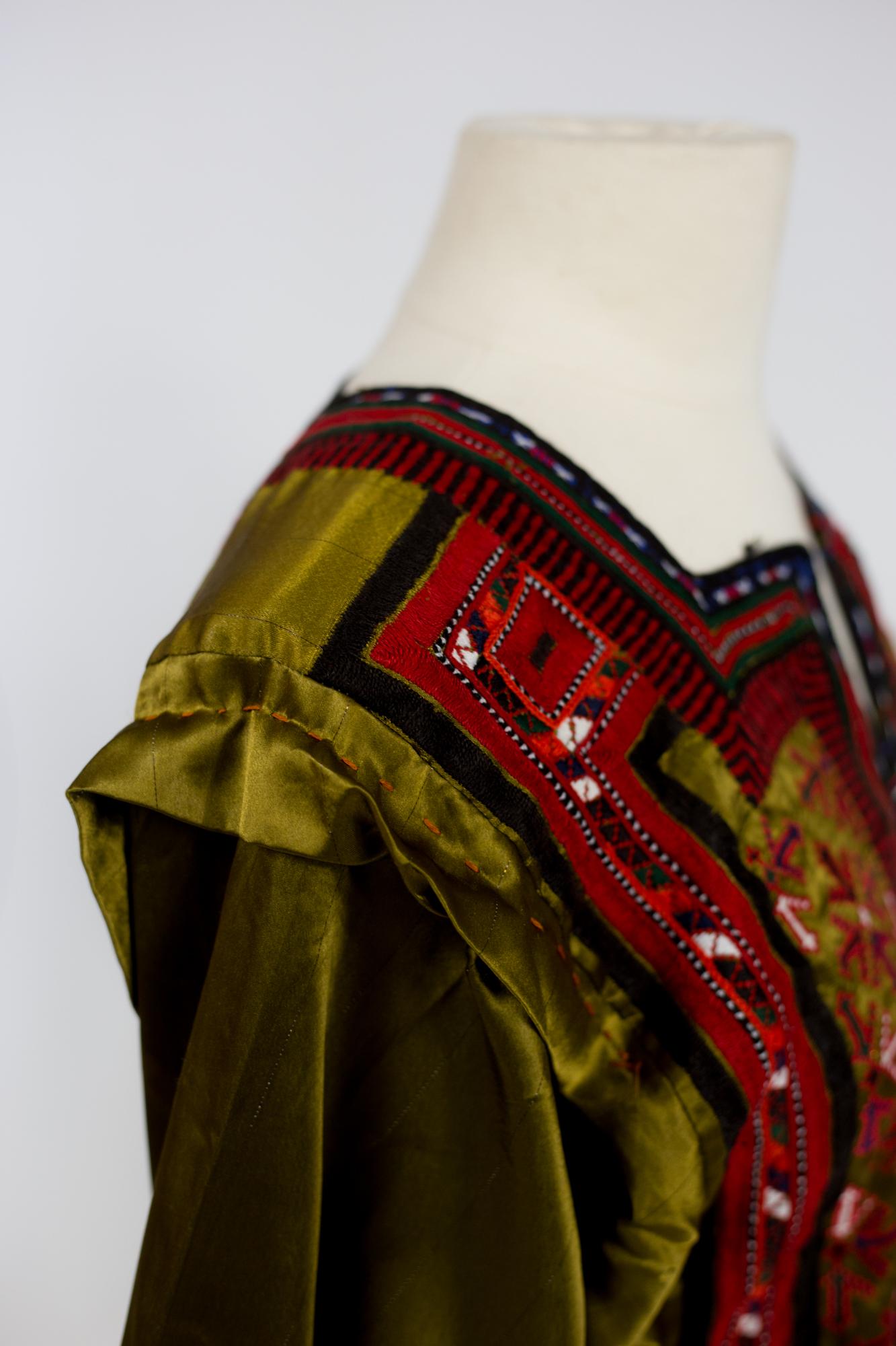 An Ethnic Bronze Satin Blouse Embroidered Dress - India Circa 1970 For Sale 4