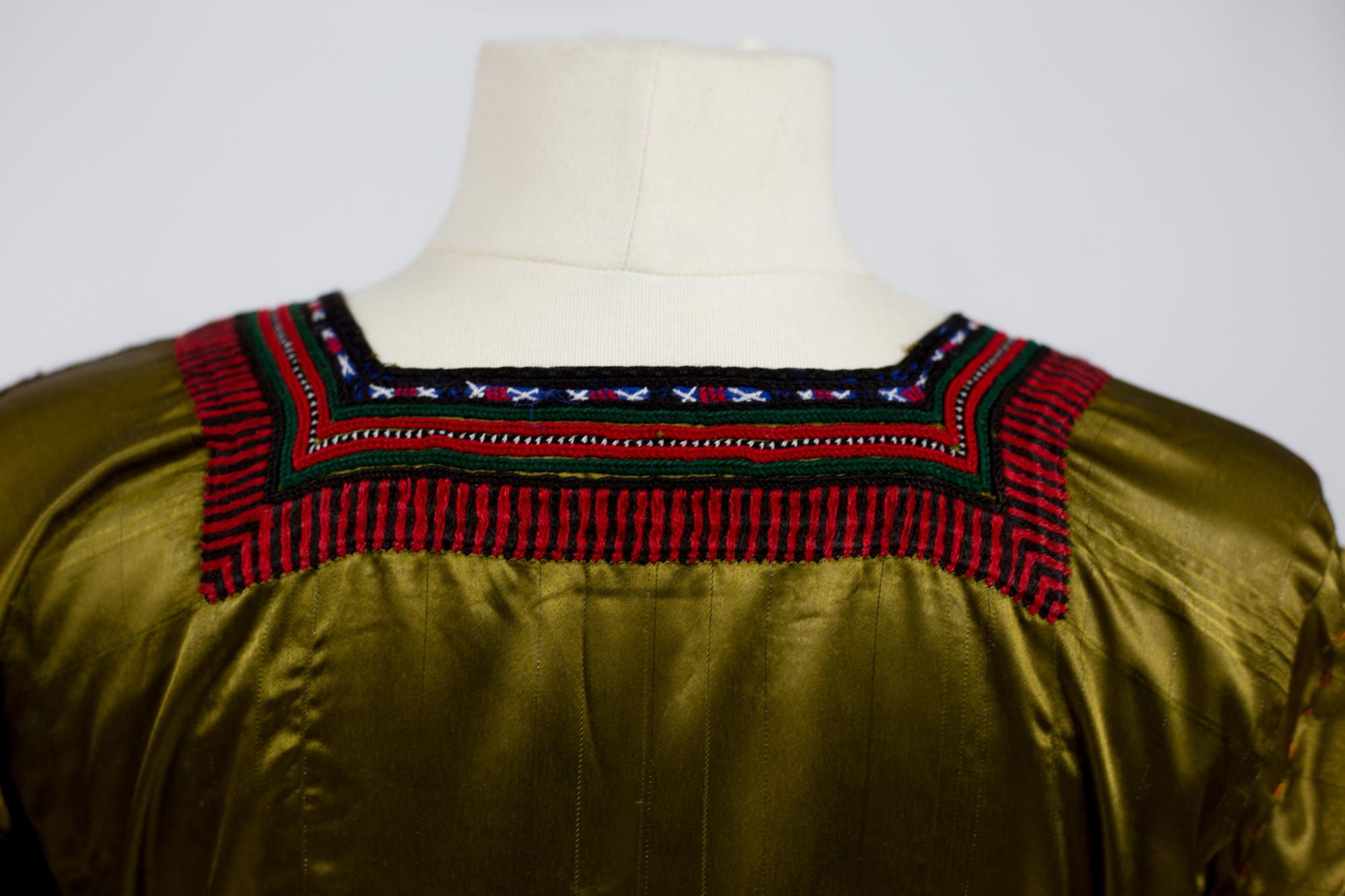 An Ethnic Bronze Satin Blouse Embroidered Dress - India Circa 1970 For Sale 6