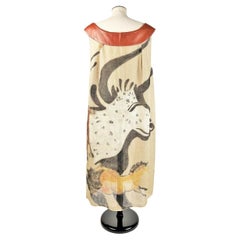 Abito di Jean-Charles de Castelbajac noto come Lascaux, dipinto da Eliakim C.C. 1980 Abito di Jean-Charles de Castelbajac noto come Lascaux, dipinto da Eliakim C.C. 1980