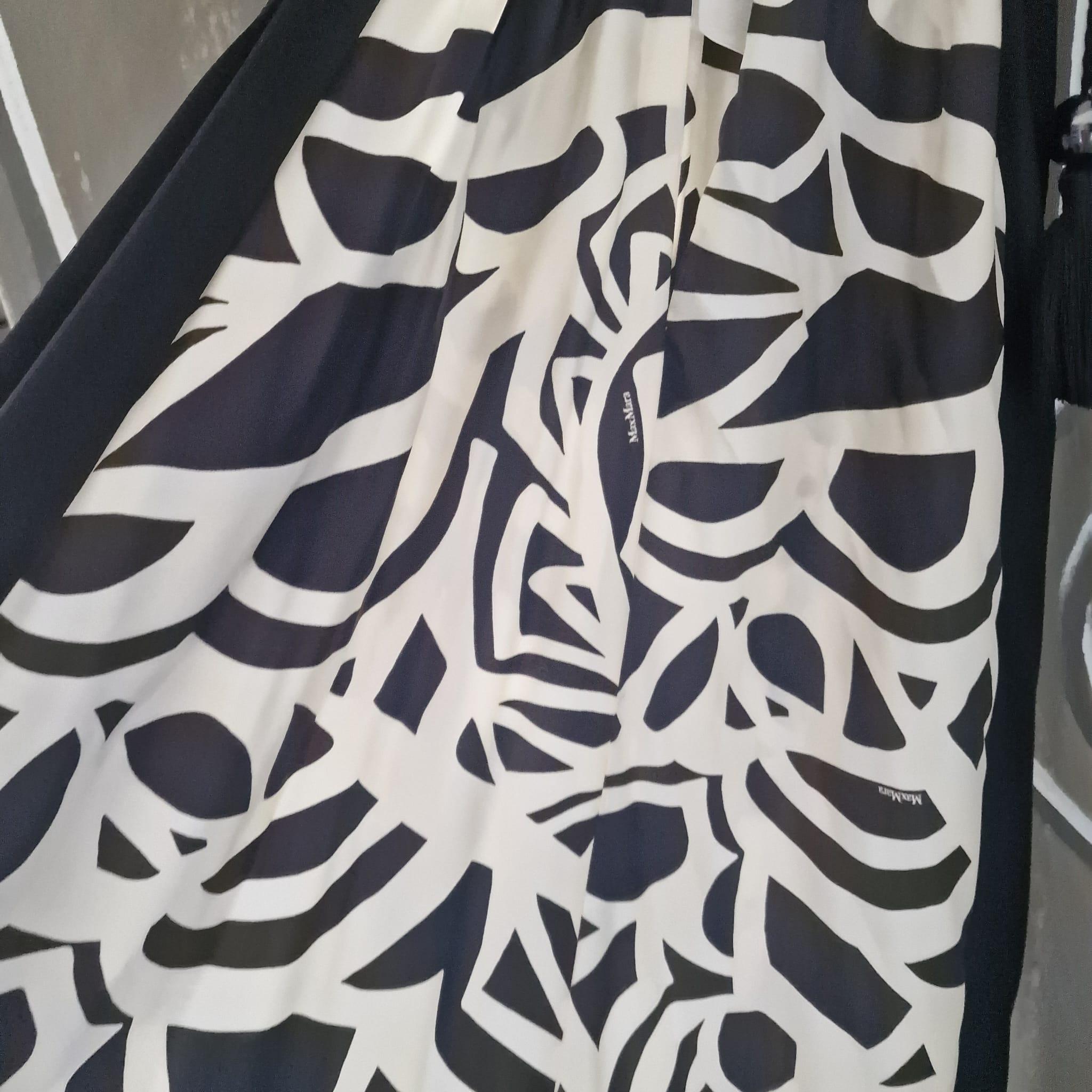 Dress Max Mara Black white Printed Silk Halter Neck Dress Black White New 1