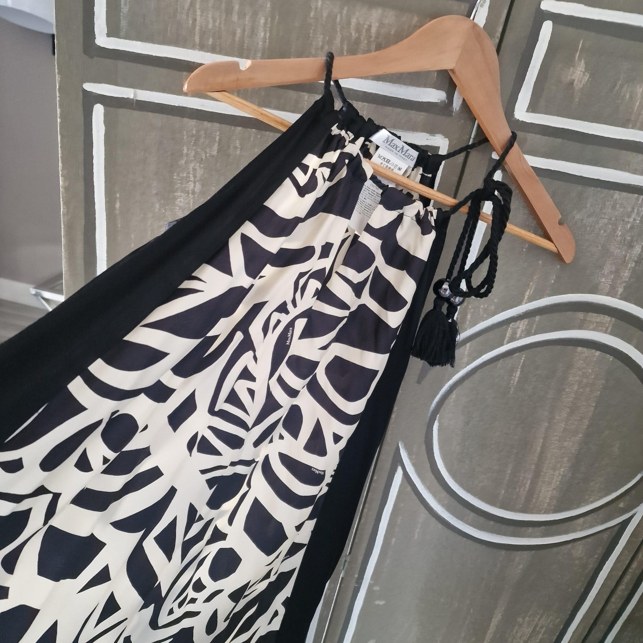 Dress Max Mara Black white Printed Silk Halter Neck Dress Black White New 3