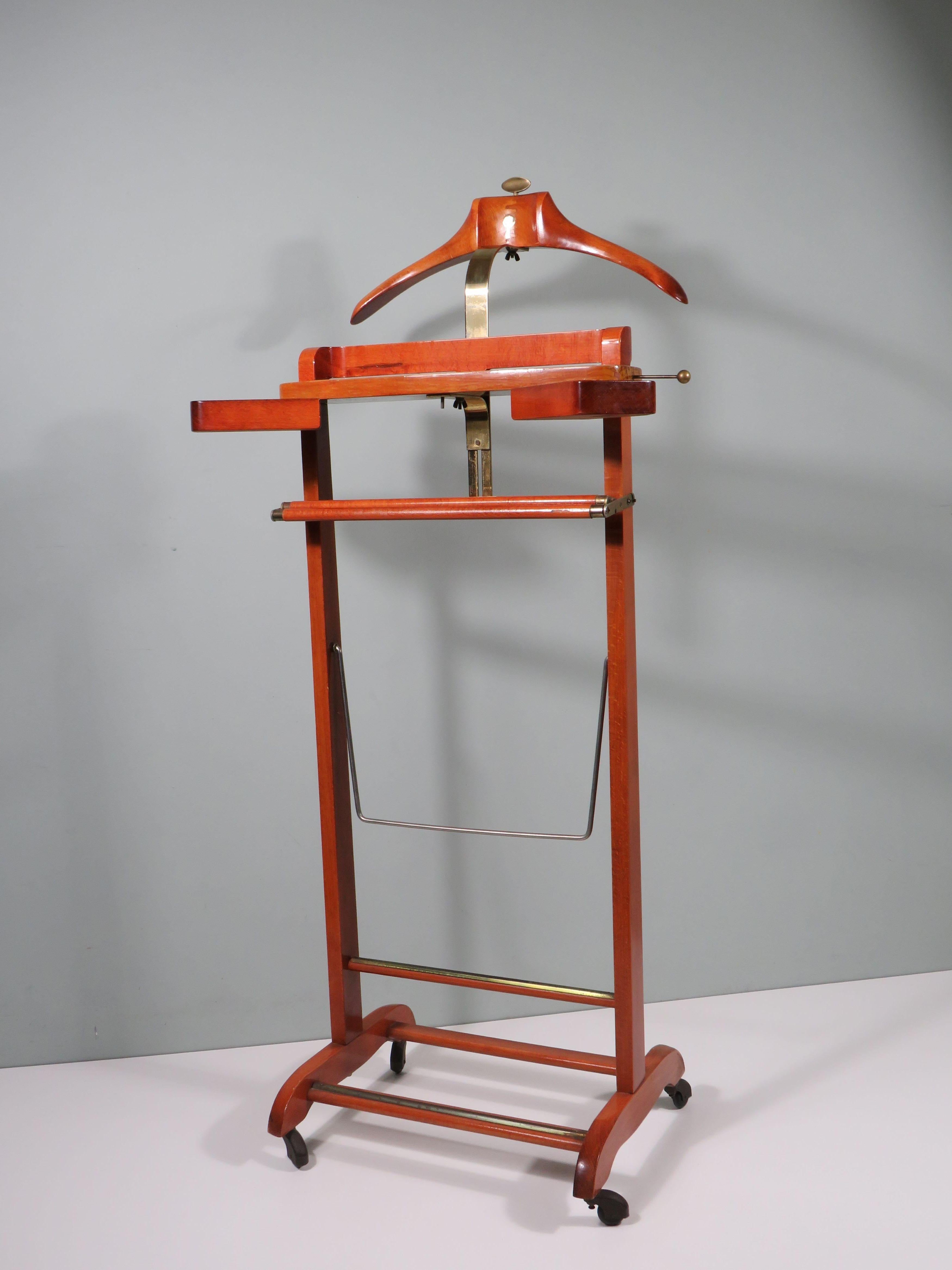 Varnished Dressboy or valet by Fratelli Reguitti in the style of Ico Parisi, Italy 1960