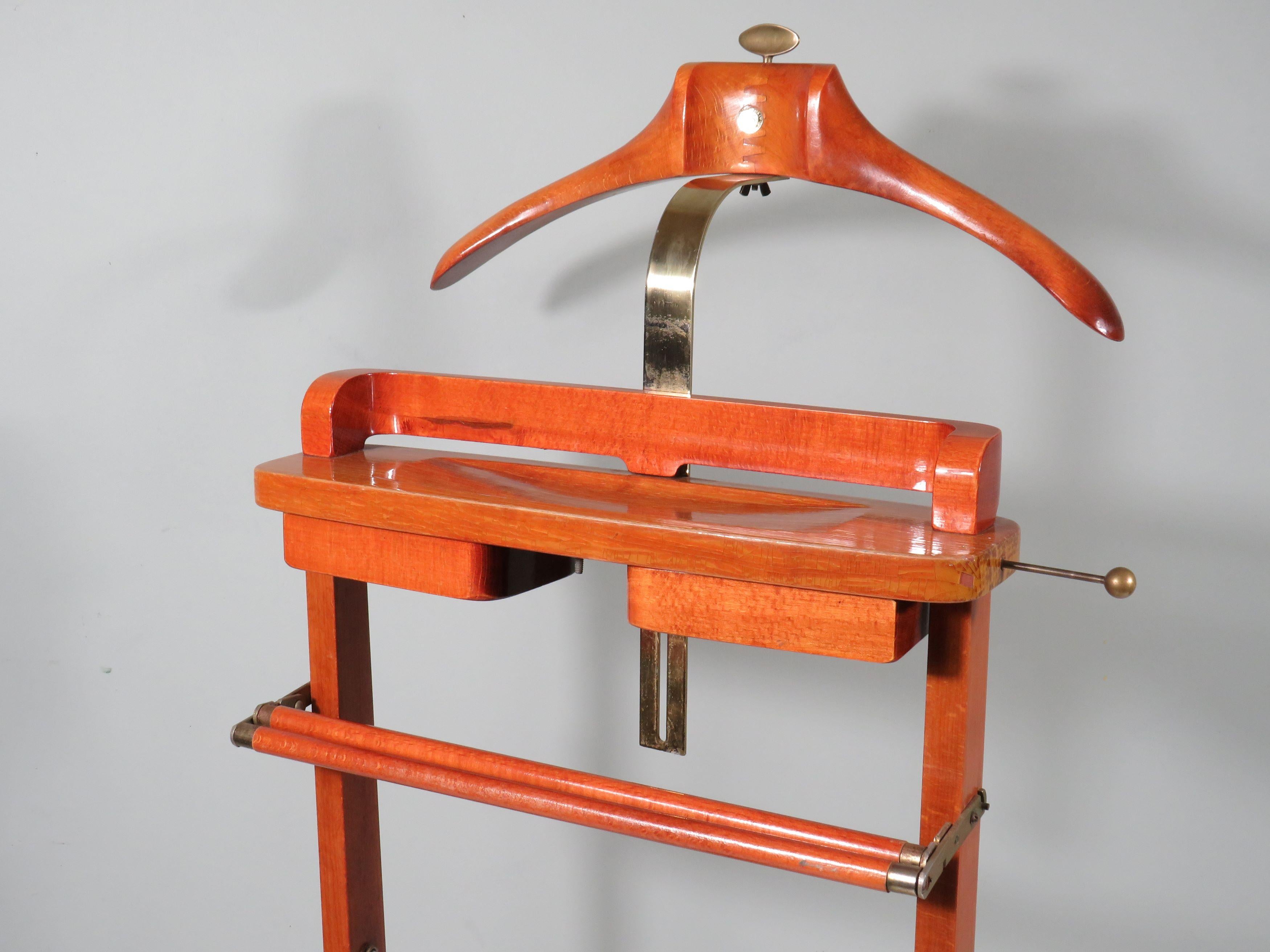 Mid-20th Century Dressboy or valet by Fratelli Reguitti in the style of Ico Parisi, Italy 1960