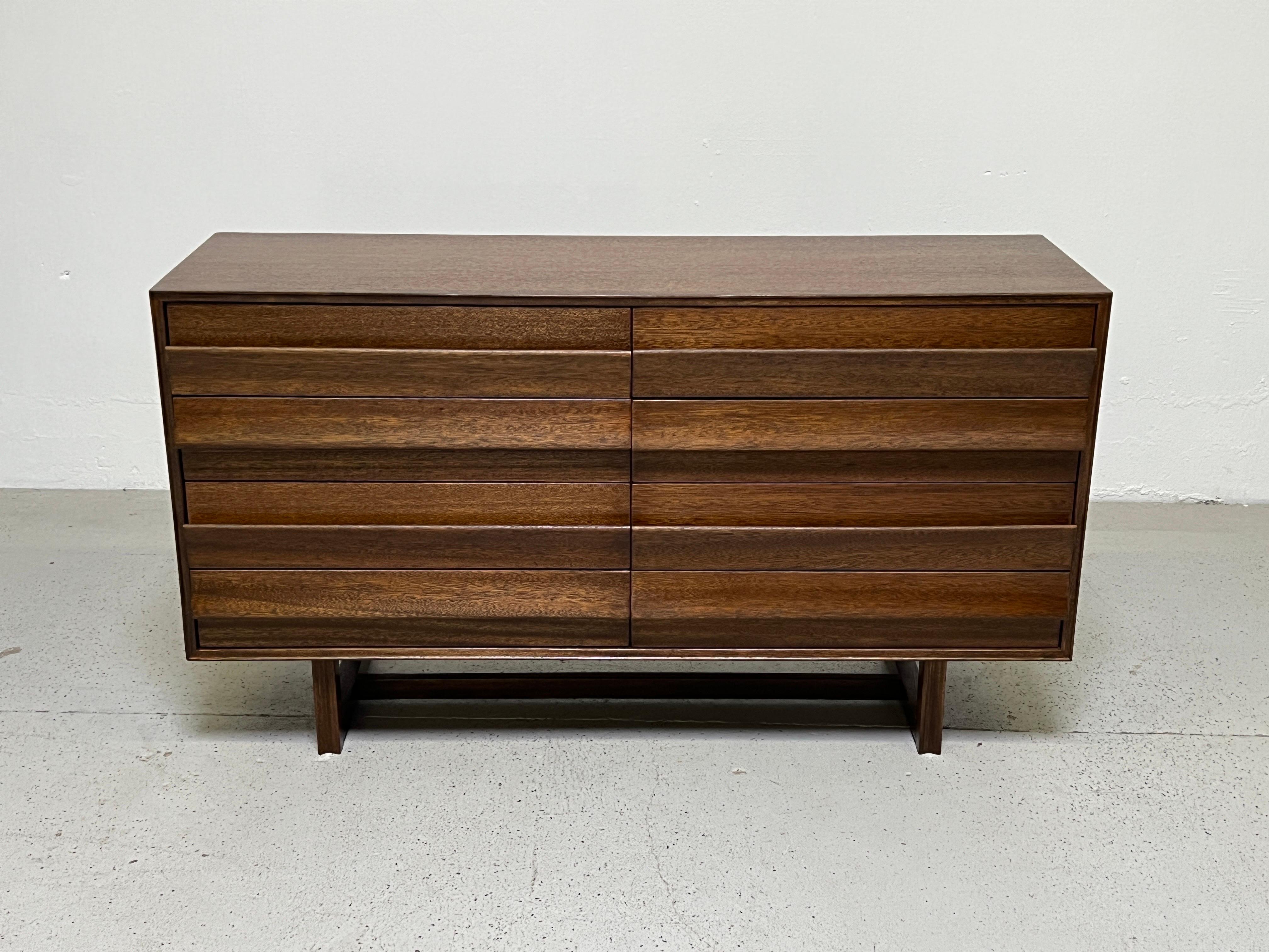 Dresser by Paul Laszlo for Brown Saltman In Good Condition For Sale In Dallas, TX