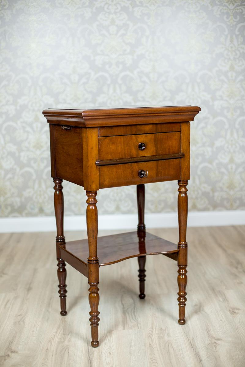 Europeo Comò / Scrivania / Tavolino da toilette in venerato marrone con mogano, circa 1860 in vendita