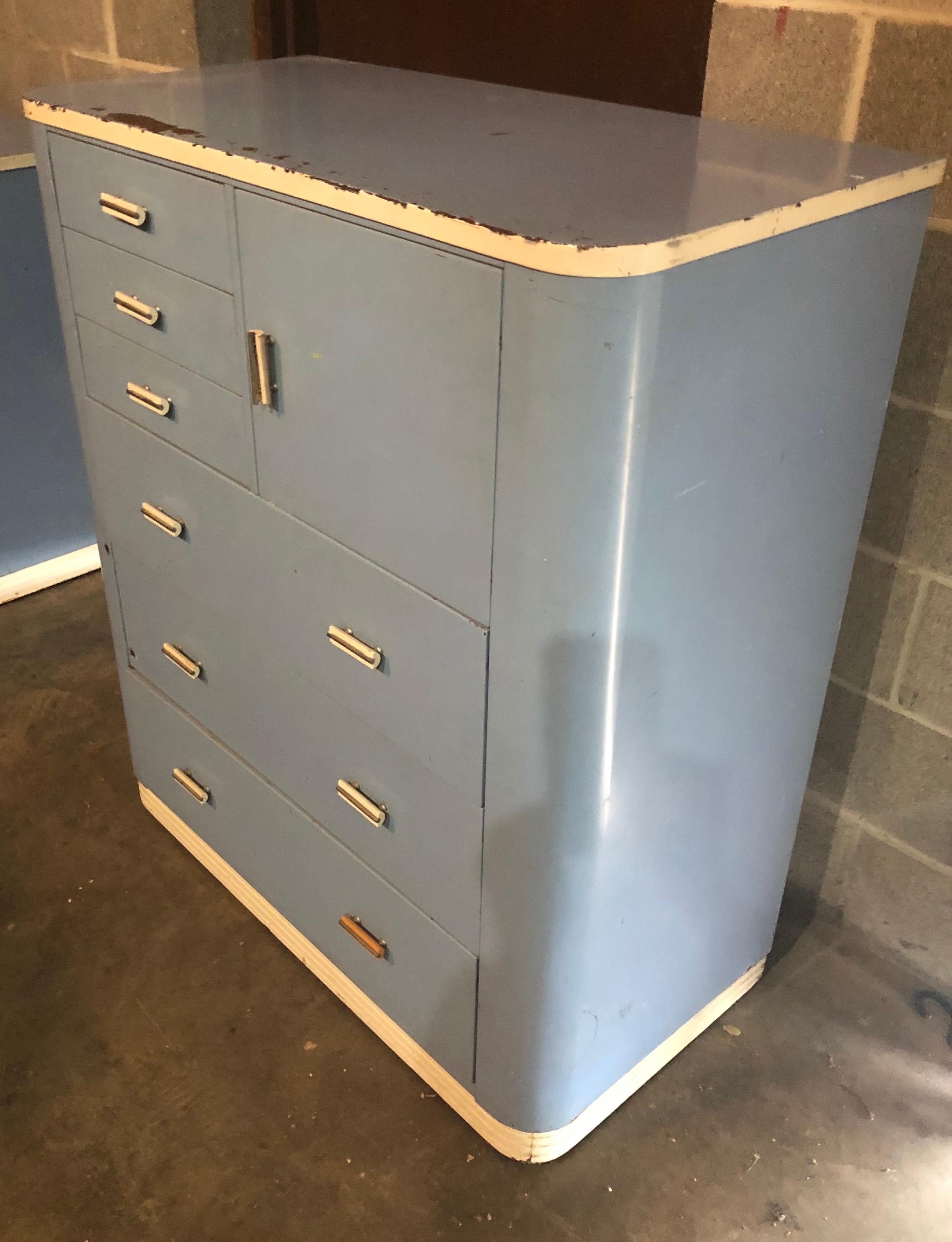 Dresser Highboy by Norman Bel Geddes for Simmons circa 1930s baby blue and white For Sale 4