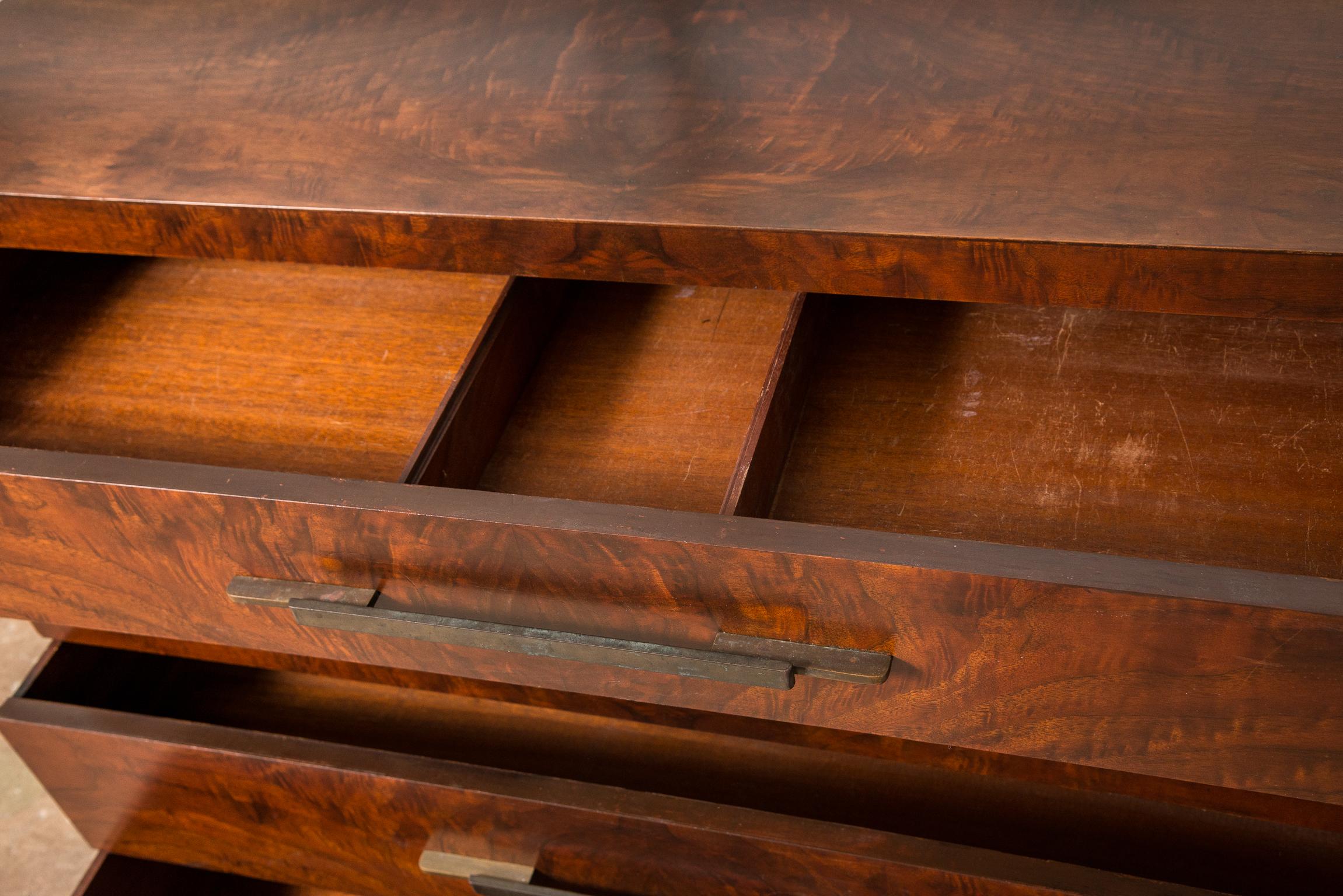 Noce Comò nello stile di Donald Deskey in vendita