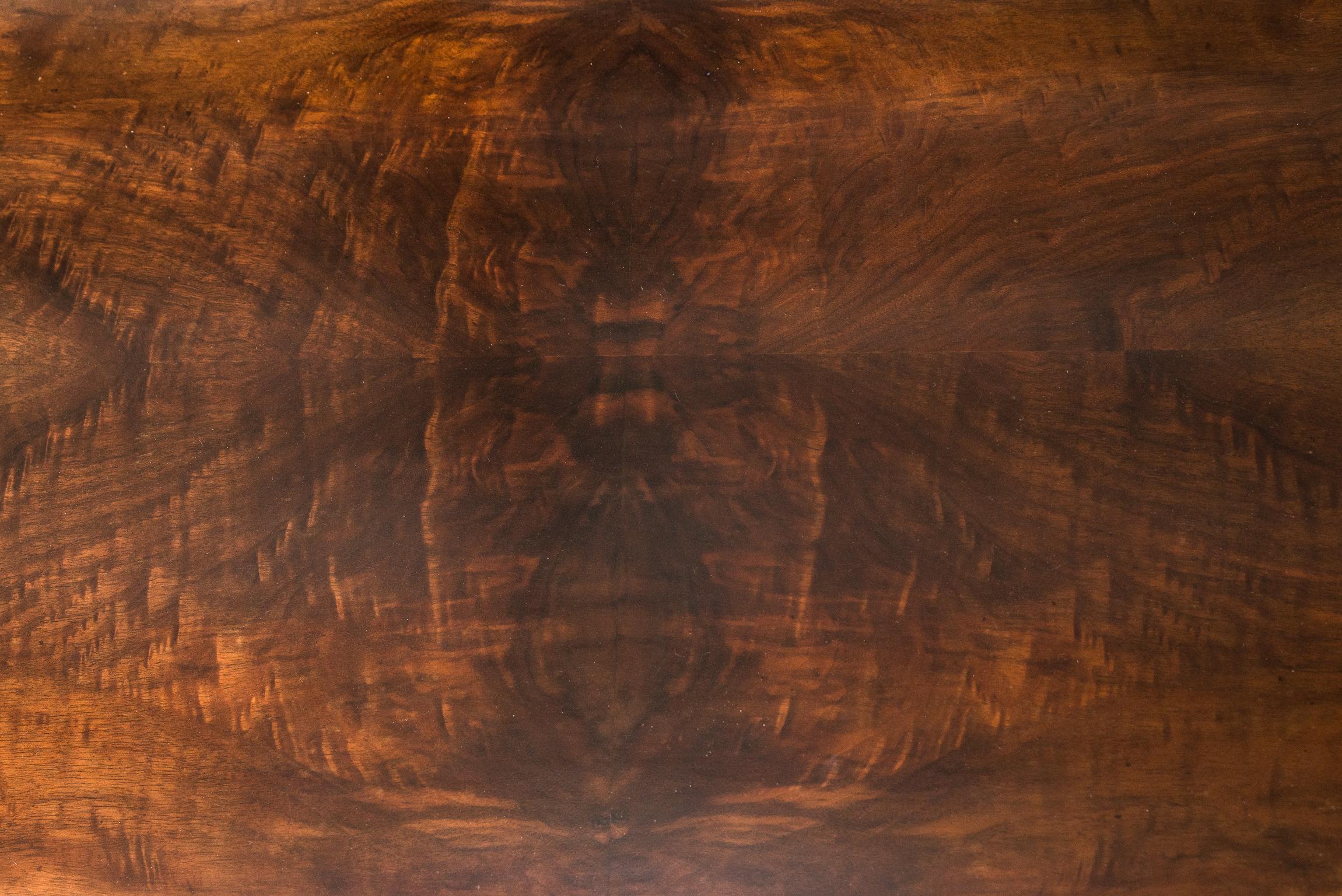 Comò nello stile di Donald Deskey in vendita 3