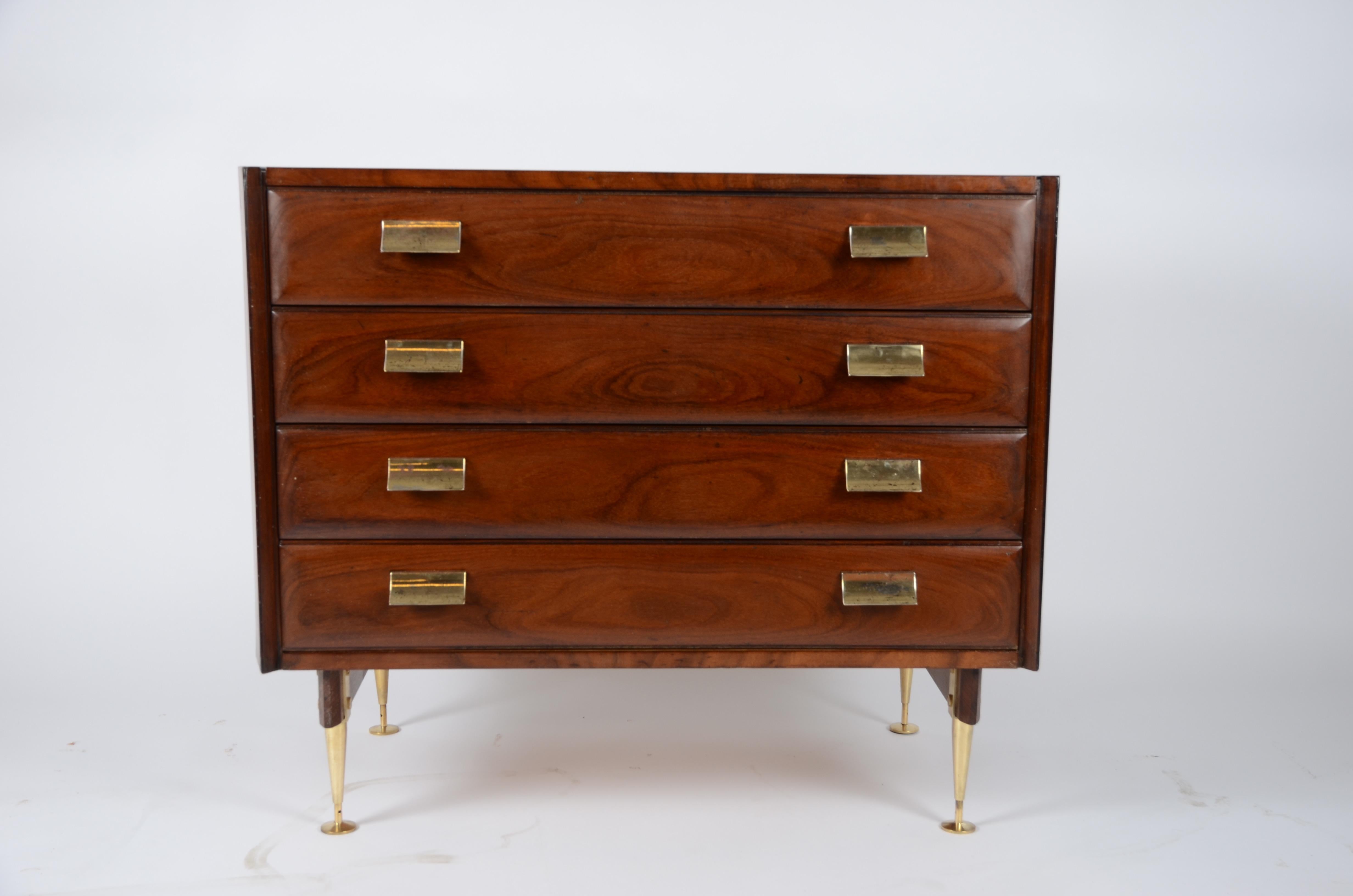 Dresser, Italian Mid-1900s In Good Condition In Stockholm, SE