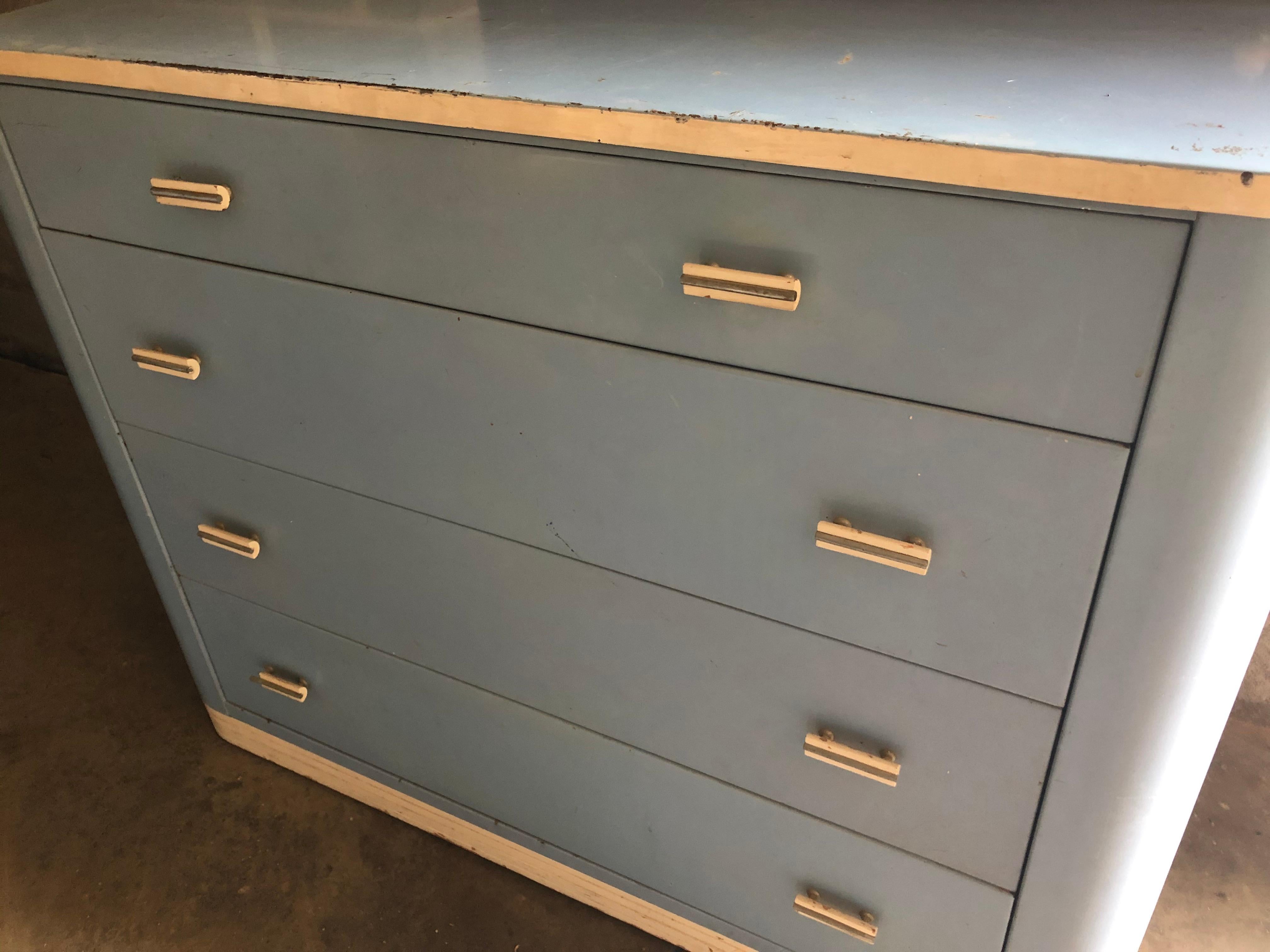 Dresser Lowboy by Norman Bel Geddes for Simmons circa 1930s, Baby Blue and White For Sale 1