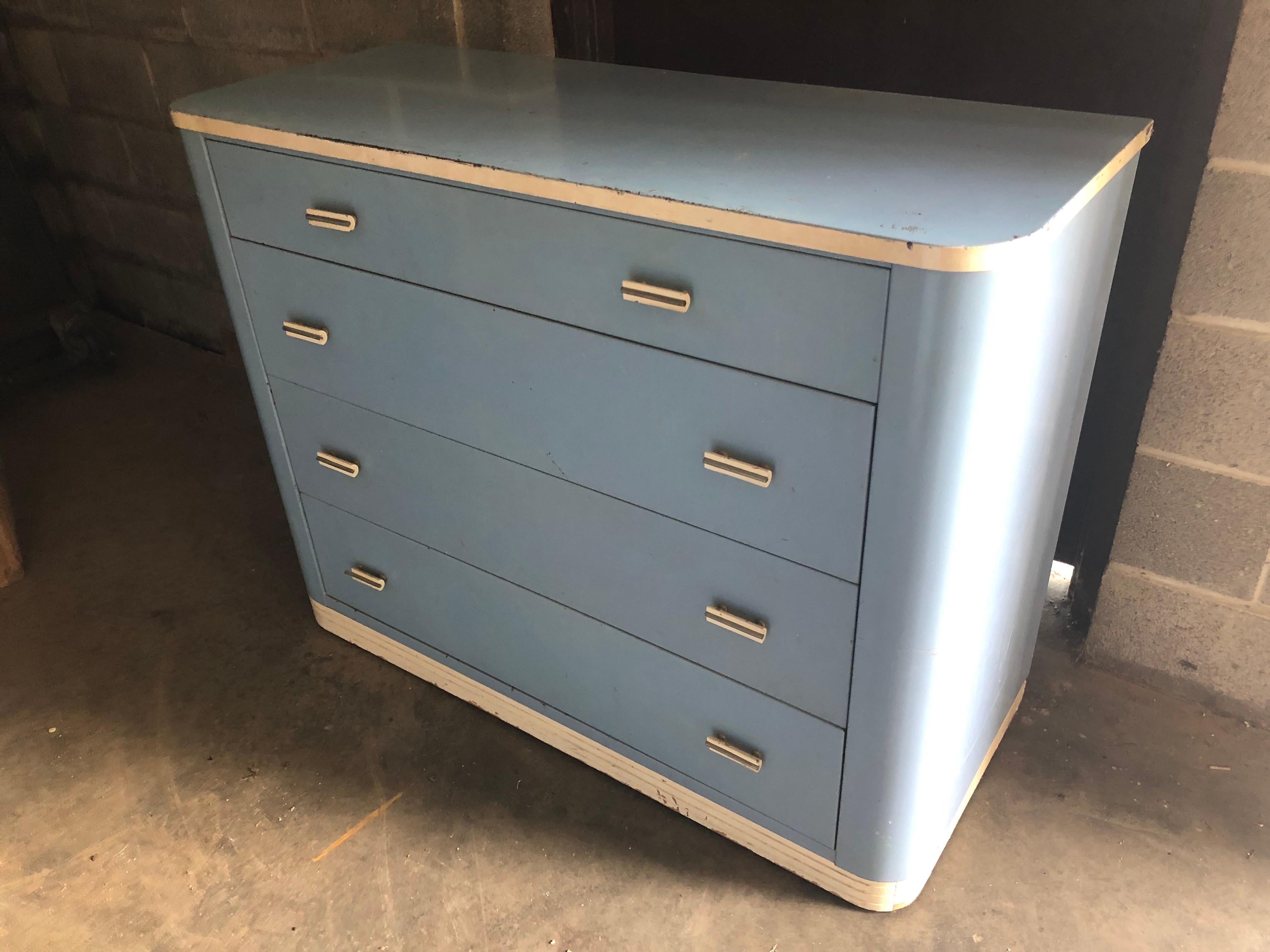 Dresser Lowboy by Norman Bel Geddes for Simmons circa 1930s, Baby Blue and White For Sale 2