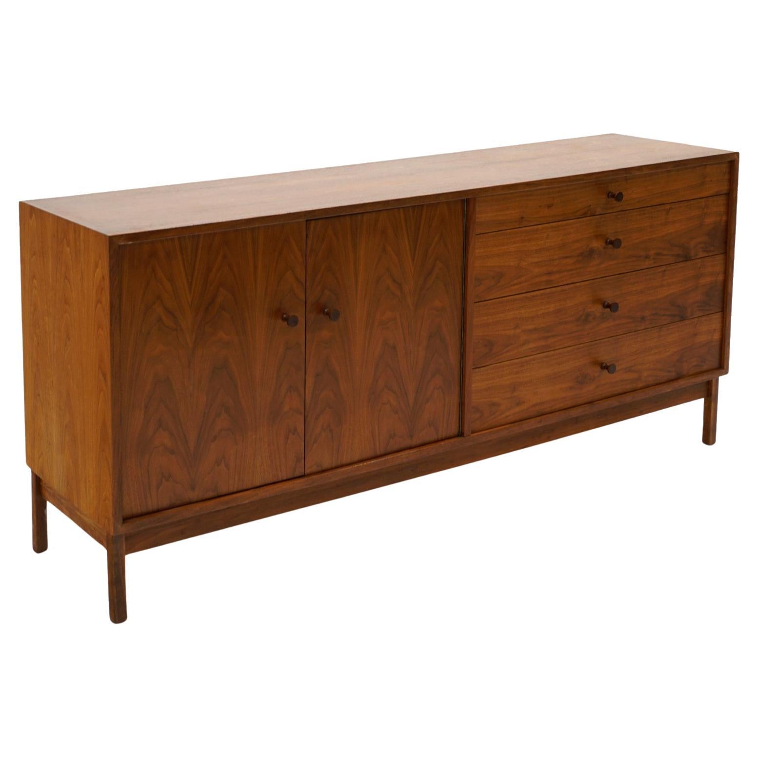 Dresser / Sideboard / Storage Cabinet Milo Baughman Style, Glenn of California